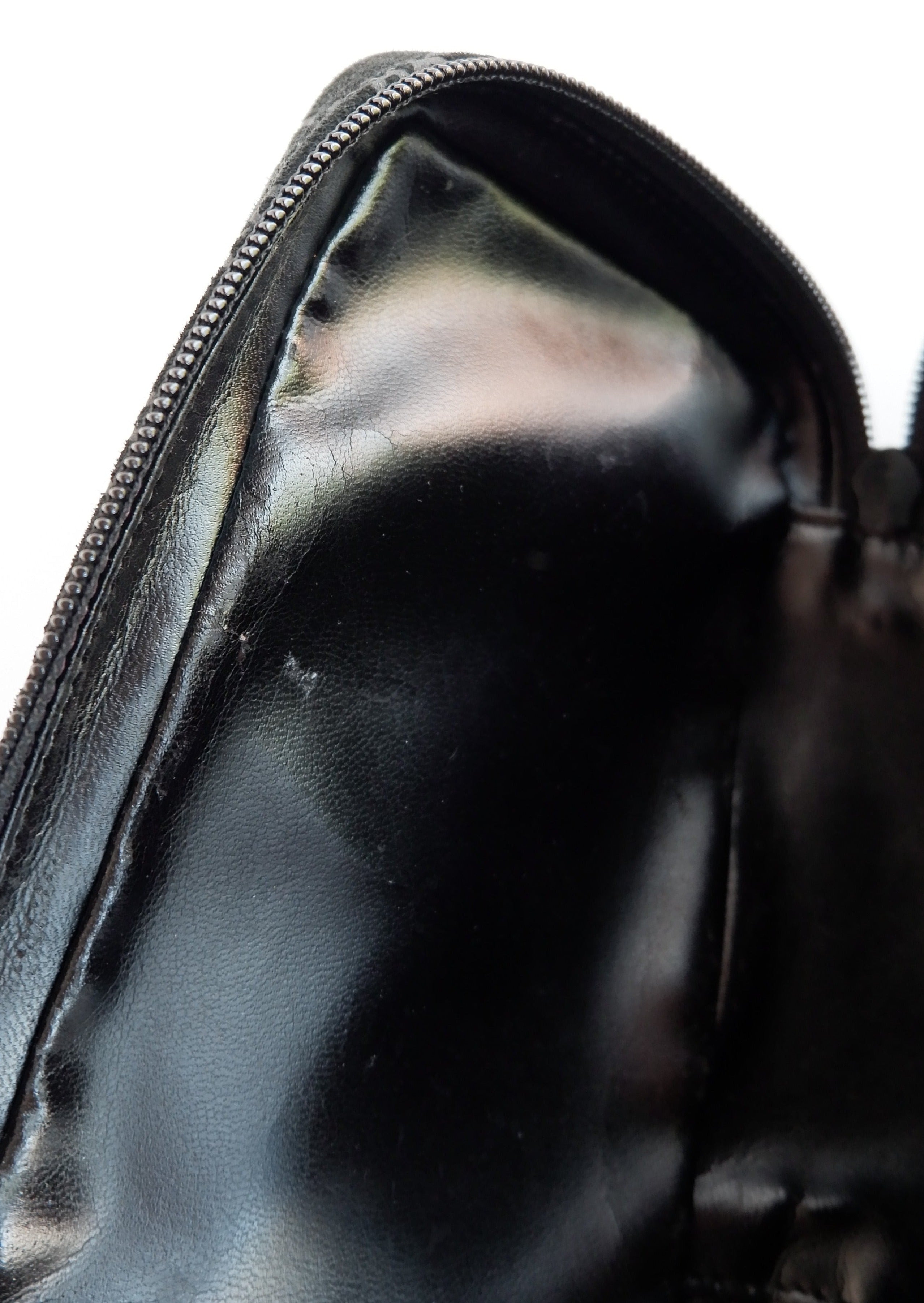 Authentique sac vanity Gucci en daim noir imprimé GG, d'occasion