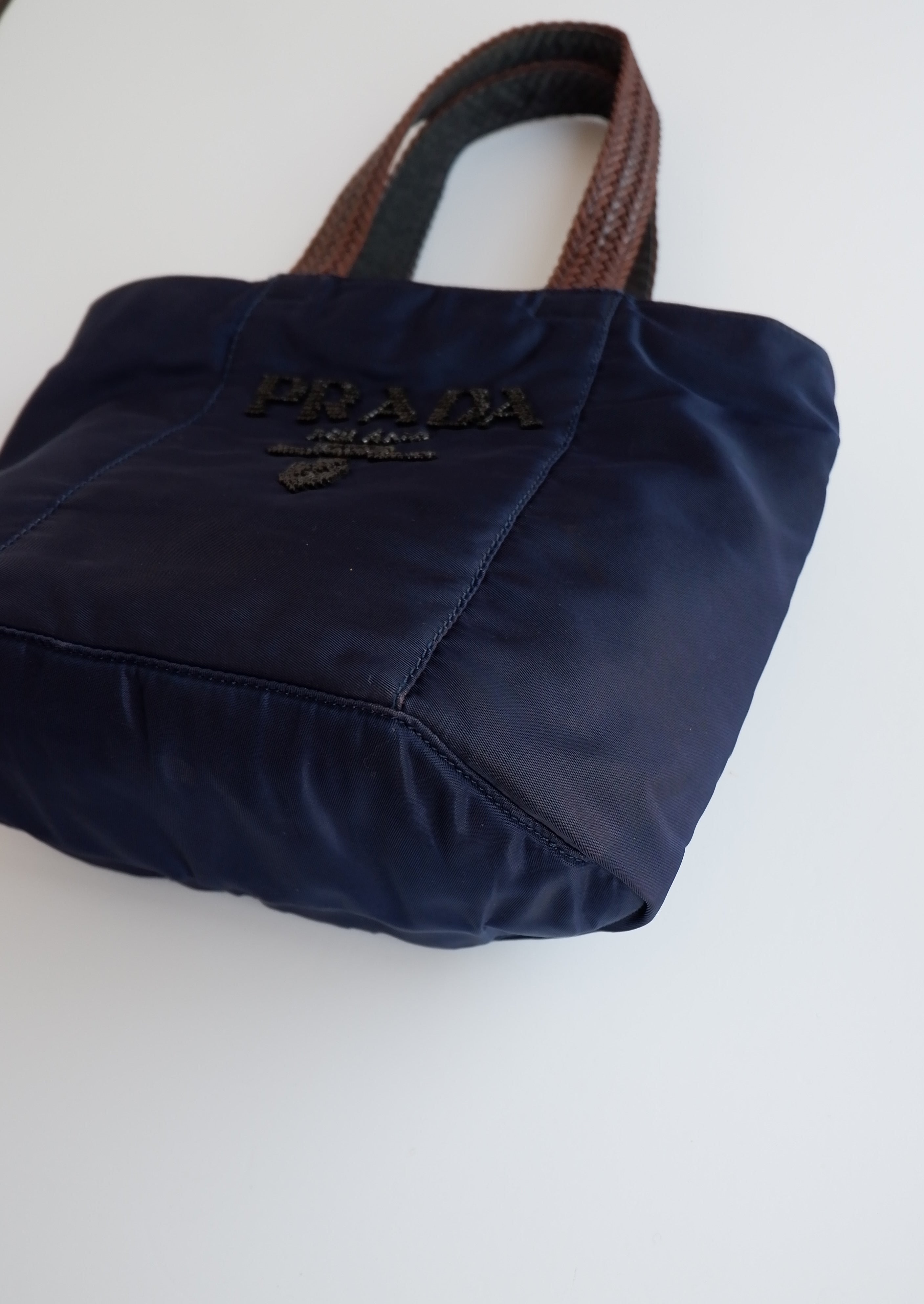 Cabas Authentique d'occasion Prada Tessuto en nylon bleu marine brodé de perles