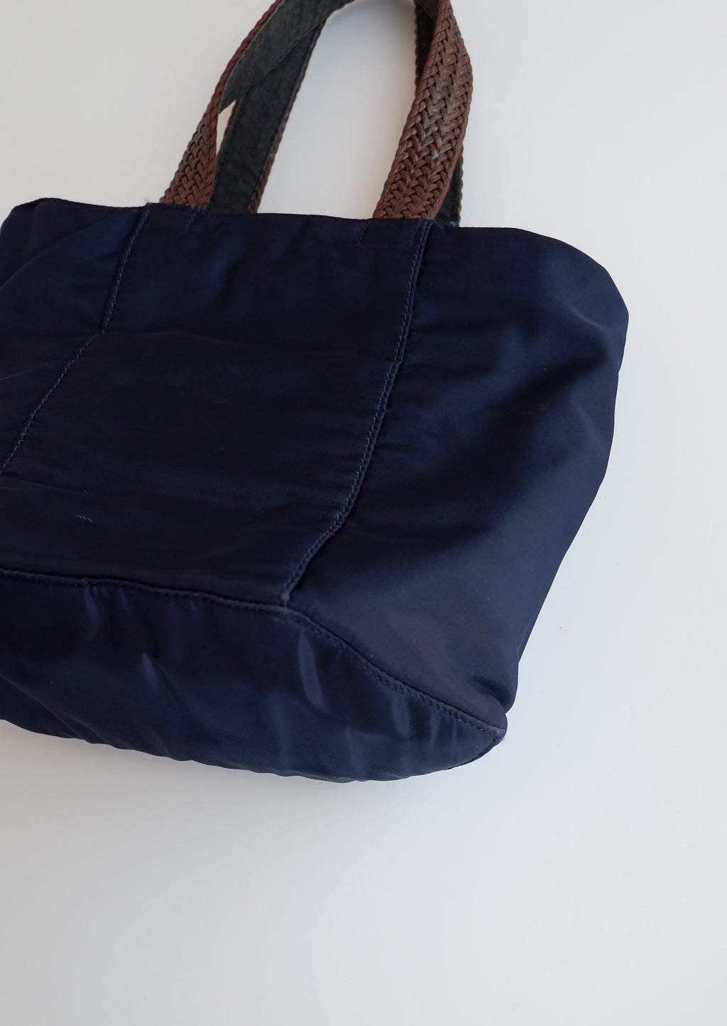 Cabas Authentique d'occasion Prada Tessuto en nylon bleu marine brodé de perles