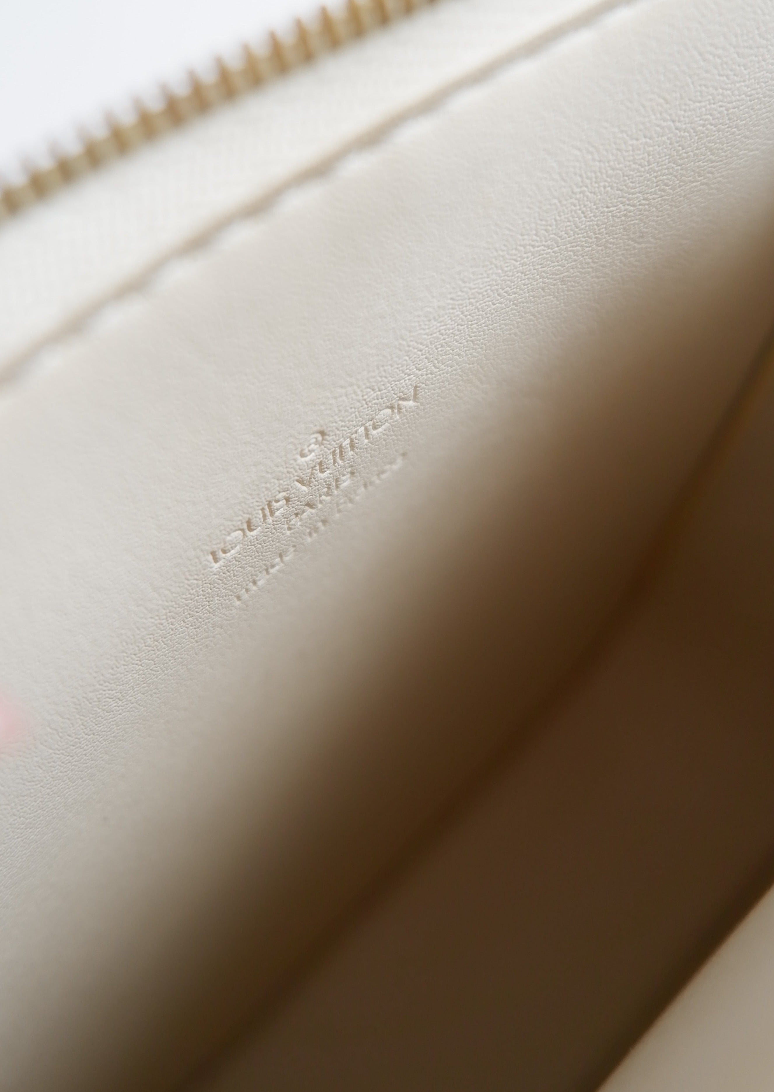 Authentic Preowned Louis Vuitton Monogram Vernis Cream/Ivory Mott Shoulder Bag