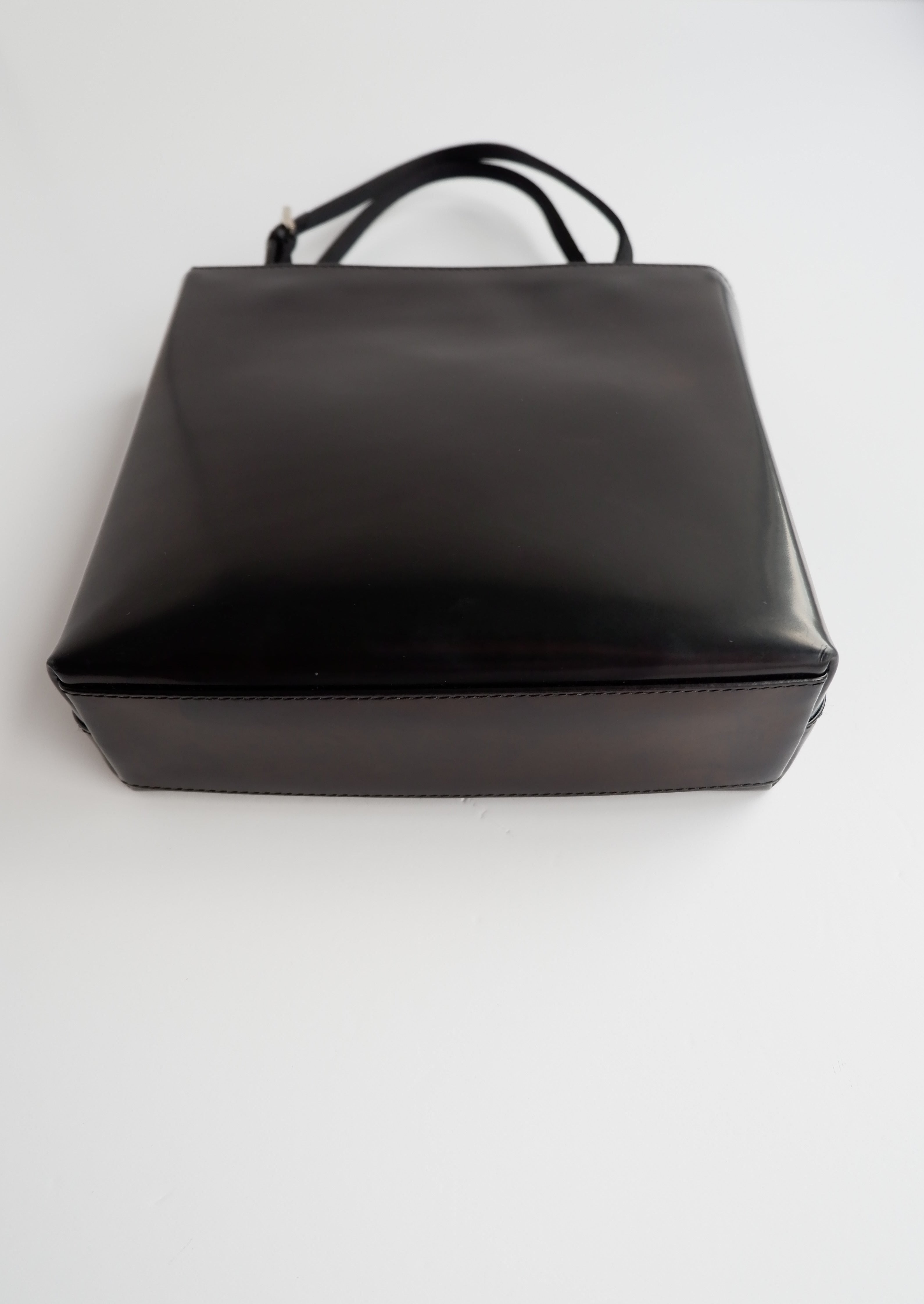 Sac/cabas micro Prada authentique d'occasion en cuir verni noir