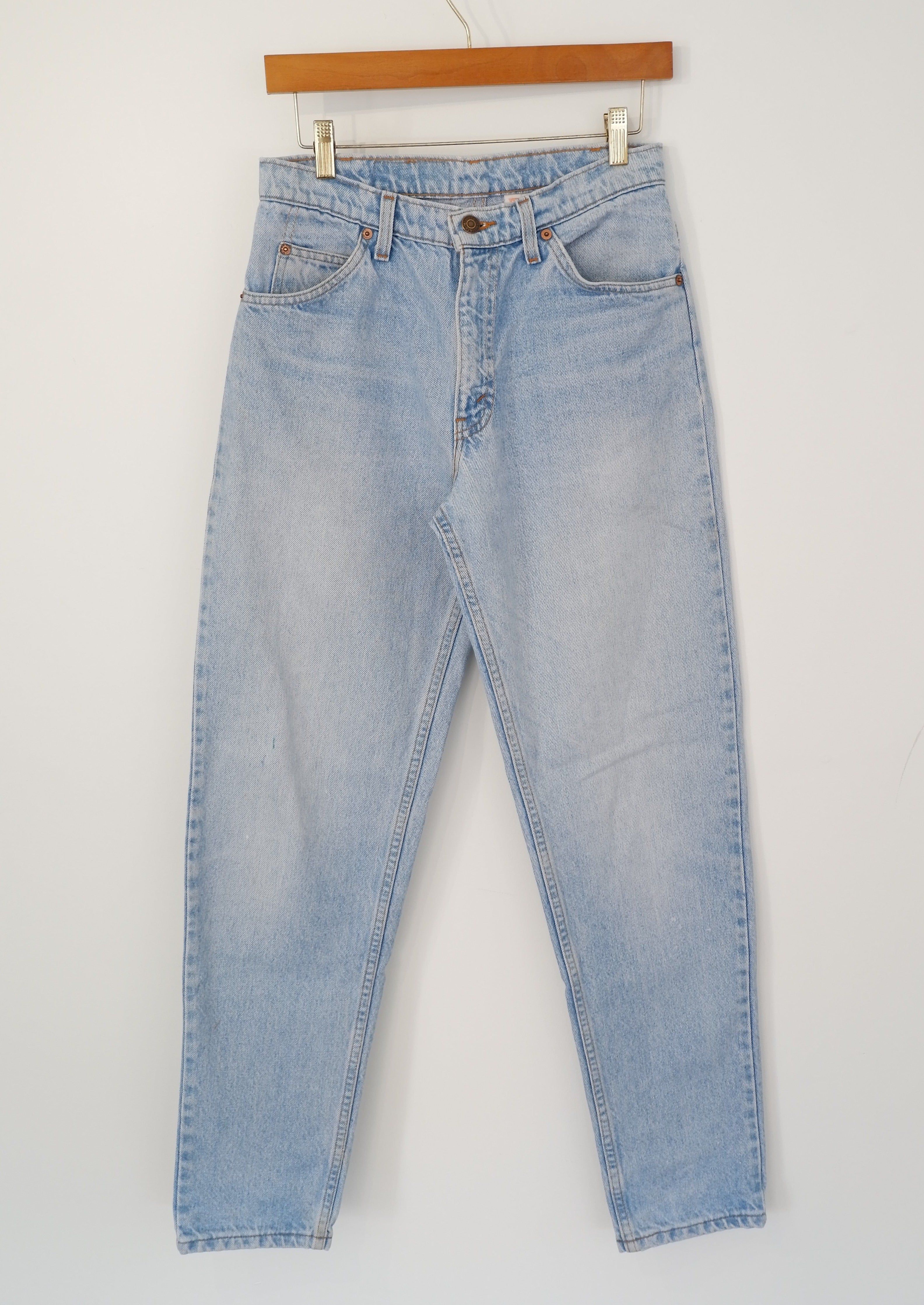 Levis Vintage 550 Light Wash Tapered Leg Jeans - 28