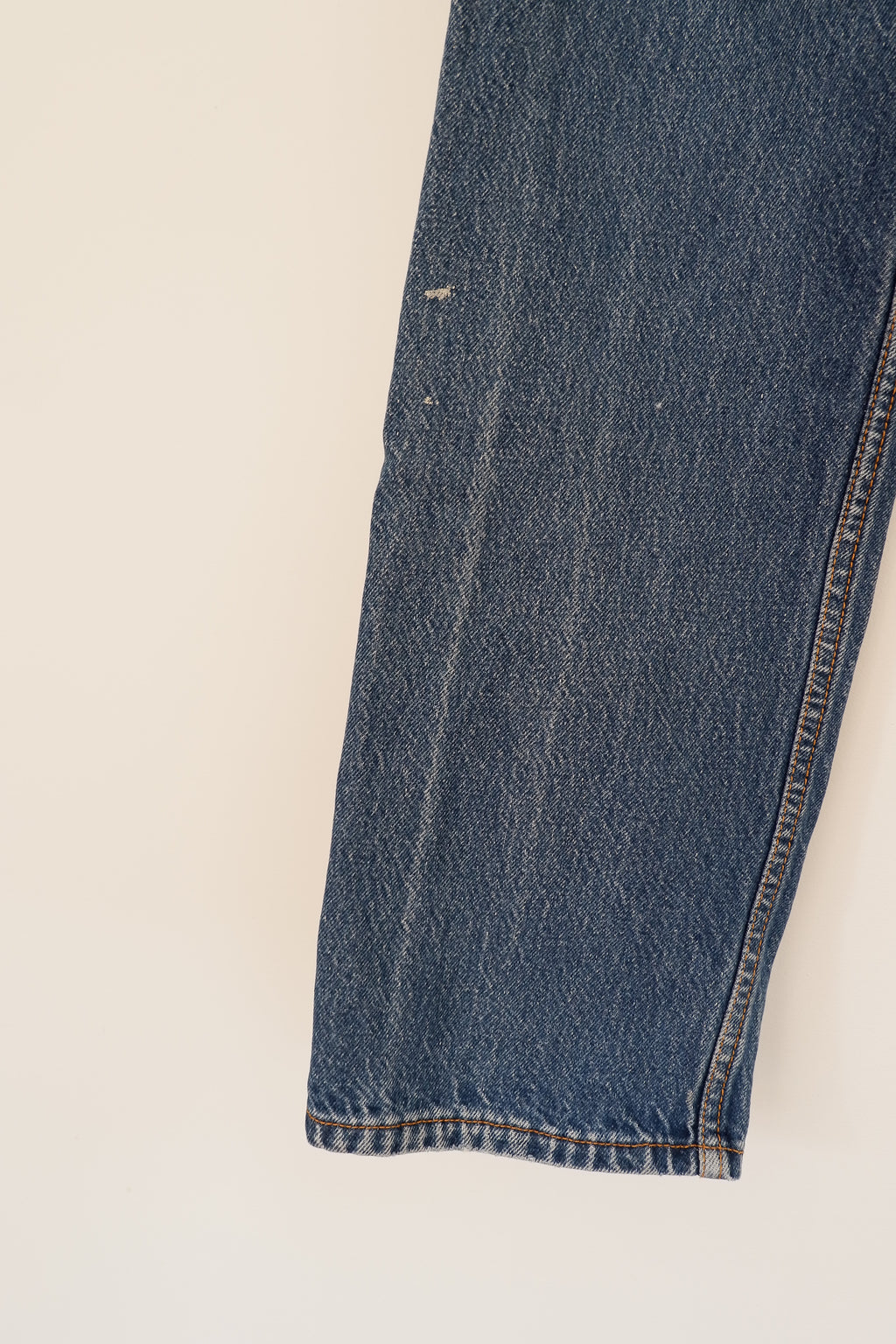Levis 505 Medium Wash Relaxed Fit Jeans - 34