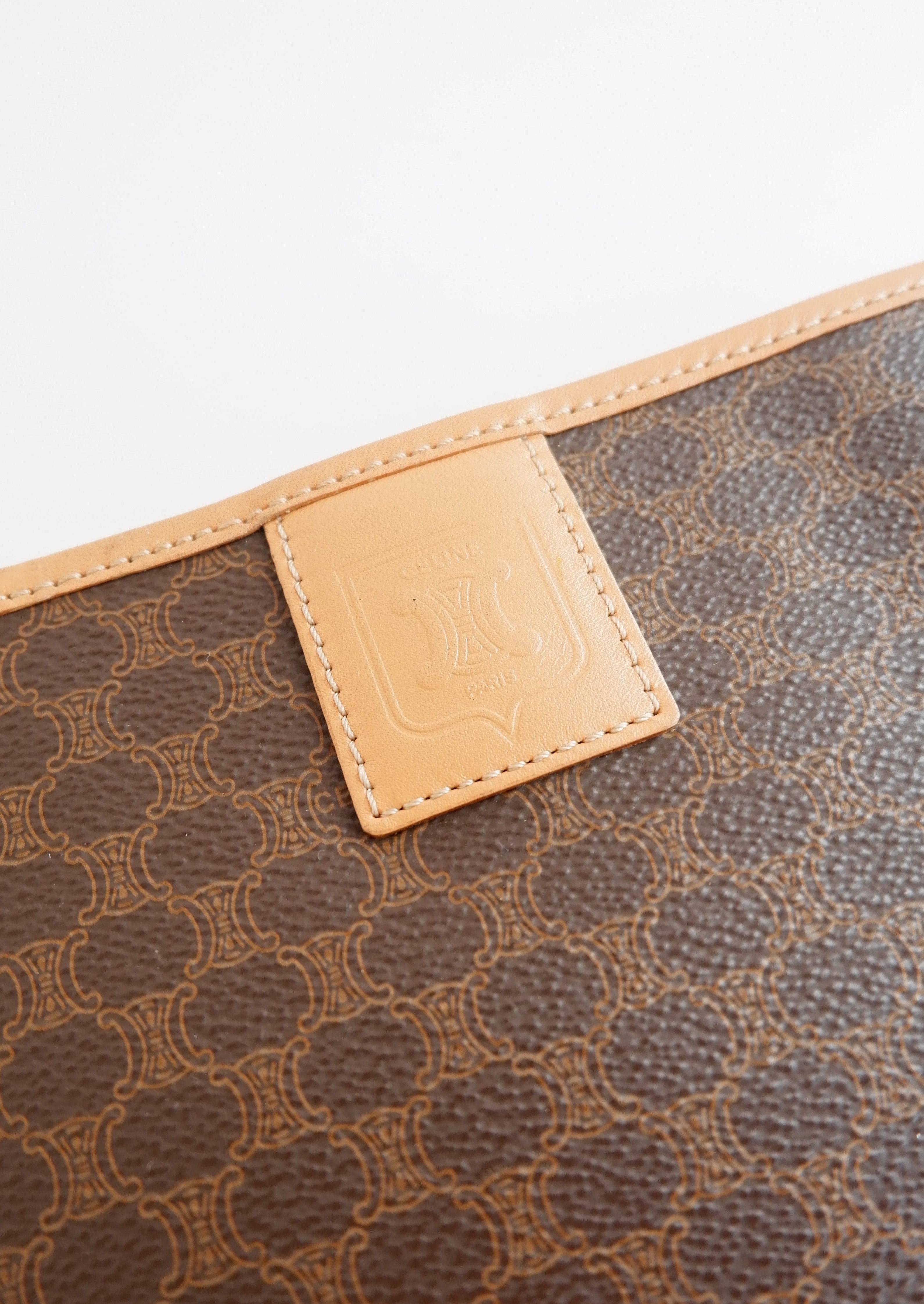 Pochette vintage Céline authentique d'occasion imprimé Macadam marron