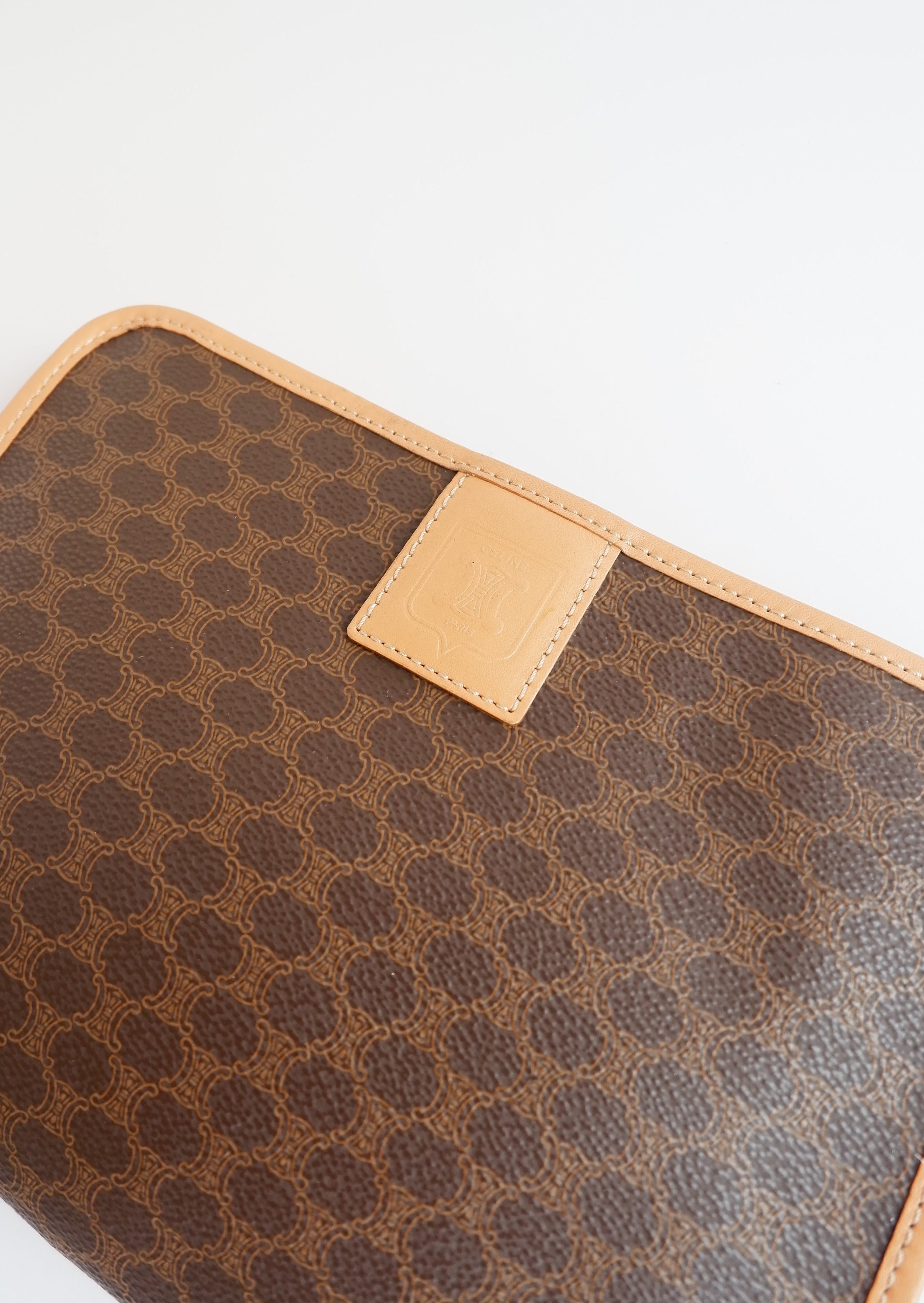 Pochette vintage Céline authentique d'occasion imprimé Macadam marron