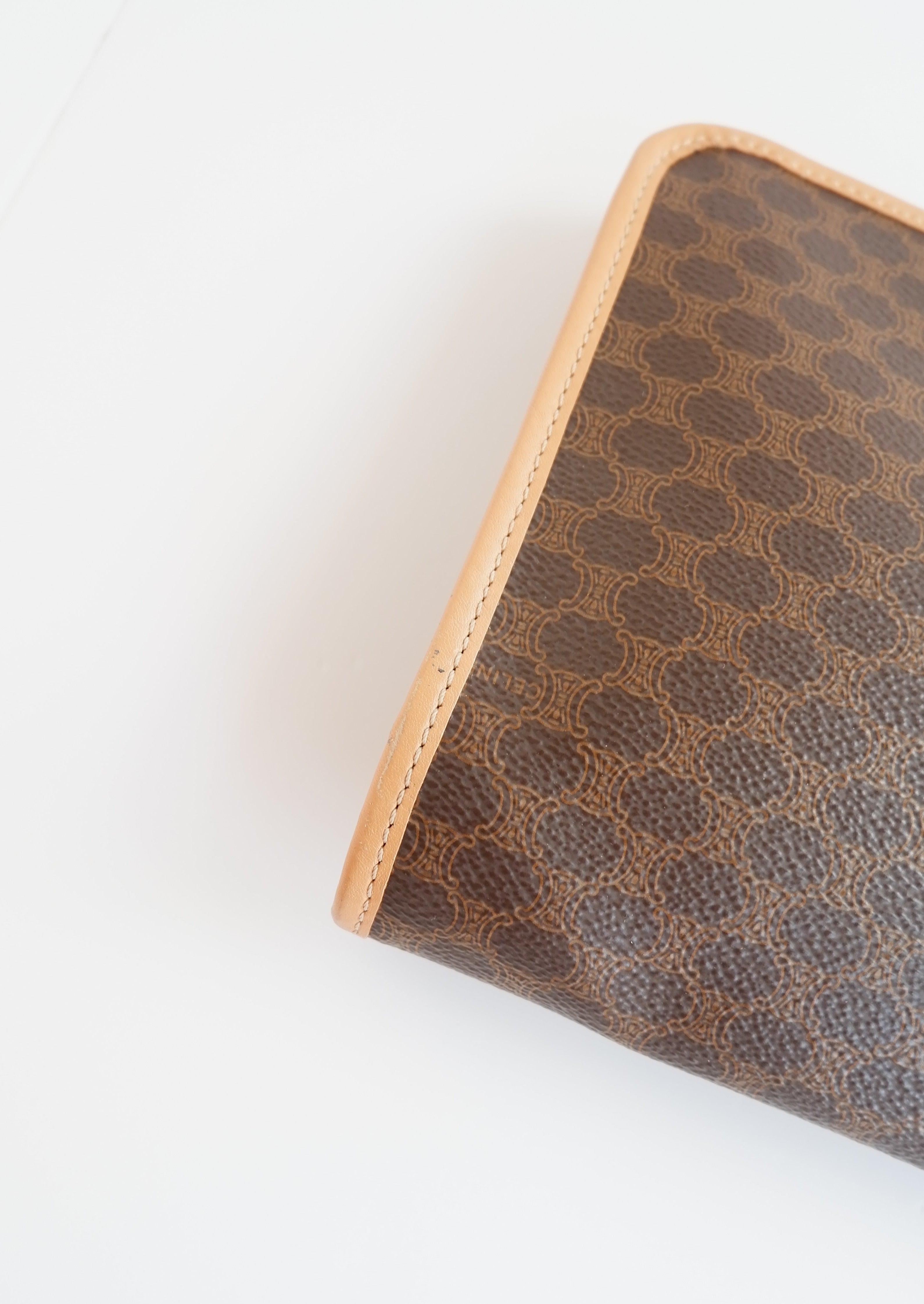 Pochette vintage Céline authentique d'occasion imprimé Macadam marron