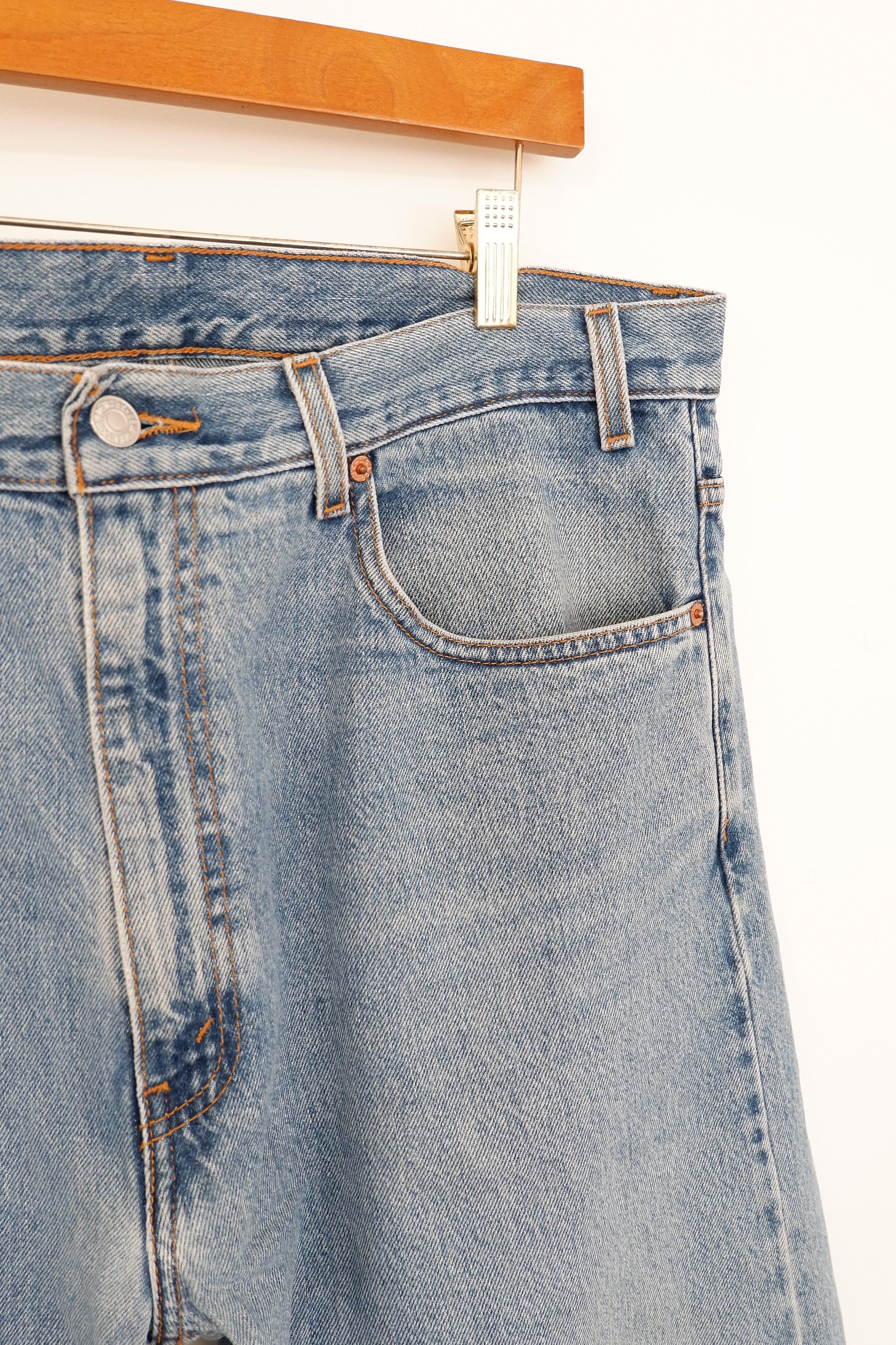 Levis Vintage 505 Medium Light Wash Regular Fit Jeans - 38
