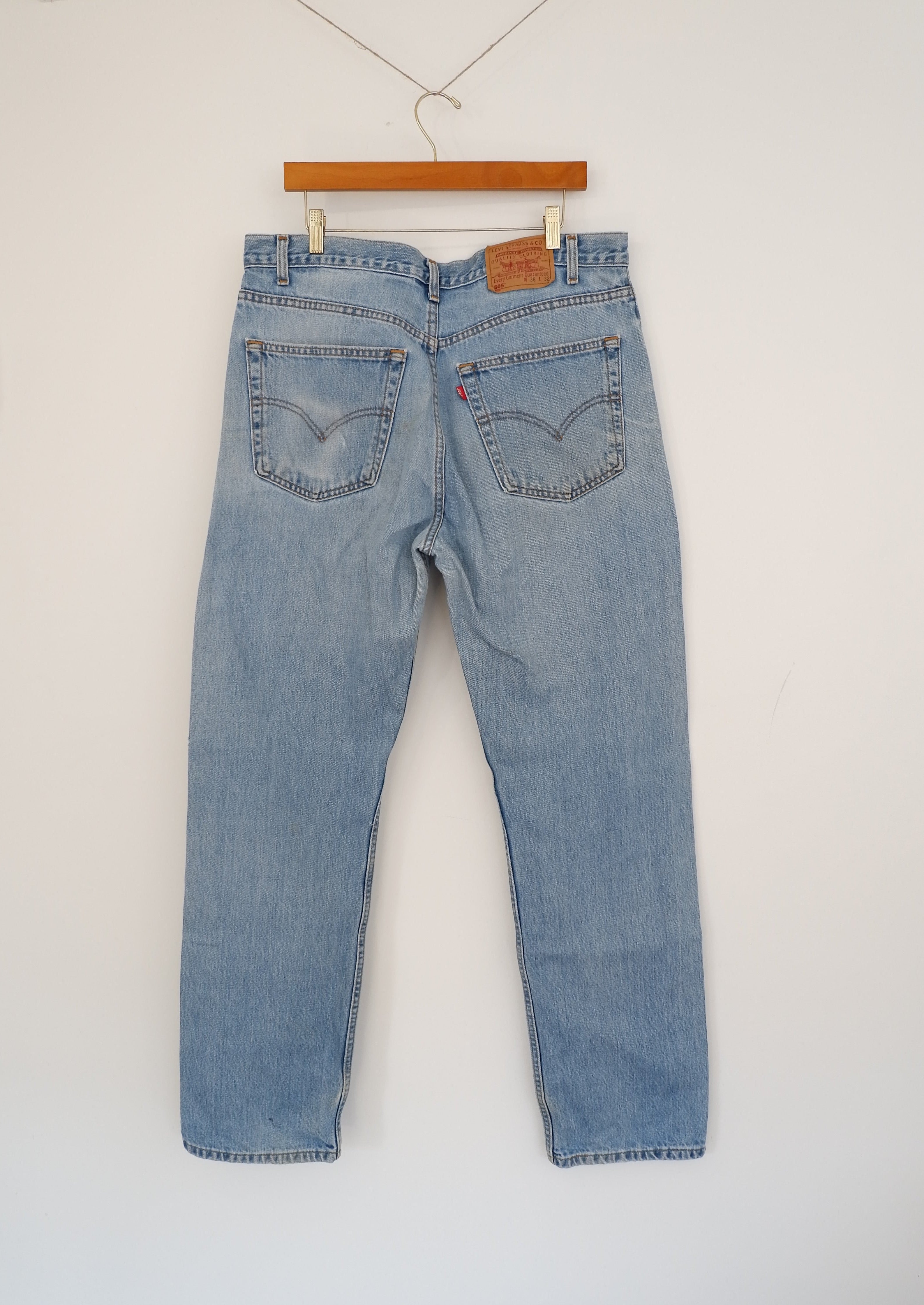 Levis Vintage 505 Jean coupe classique à lavage clair - 38