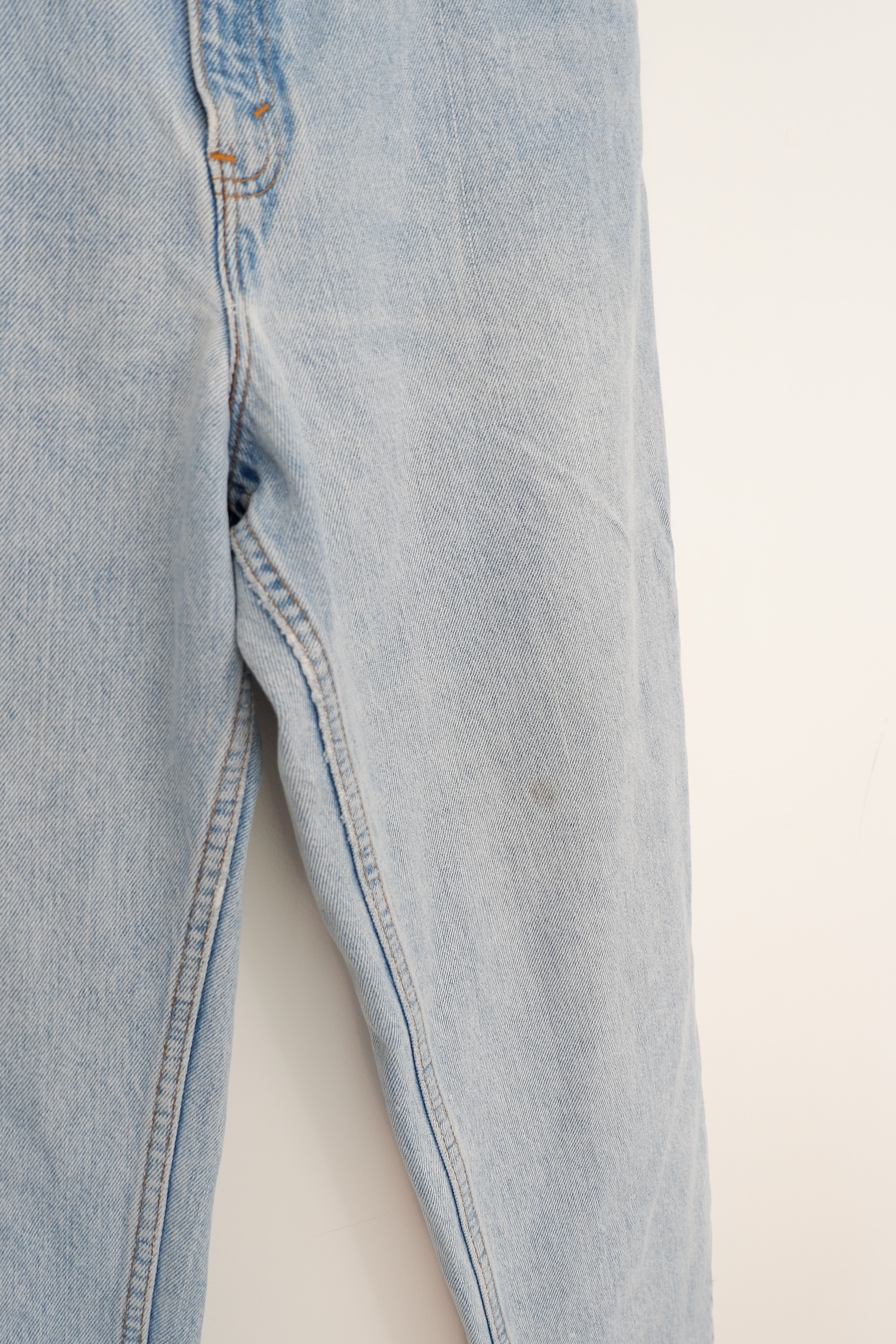 Levis Vintage 550 Relaxed Fit Tapered Leg Jeans - 30