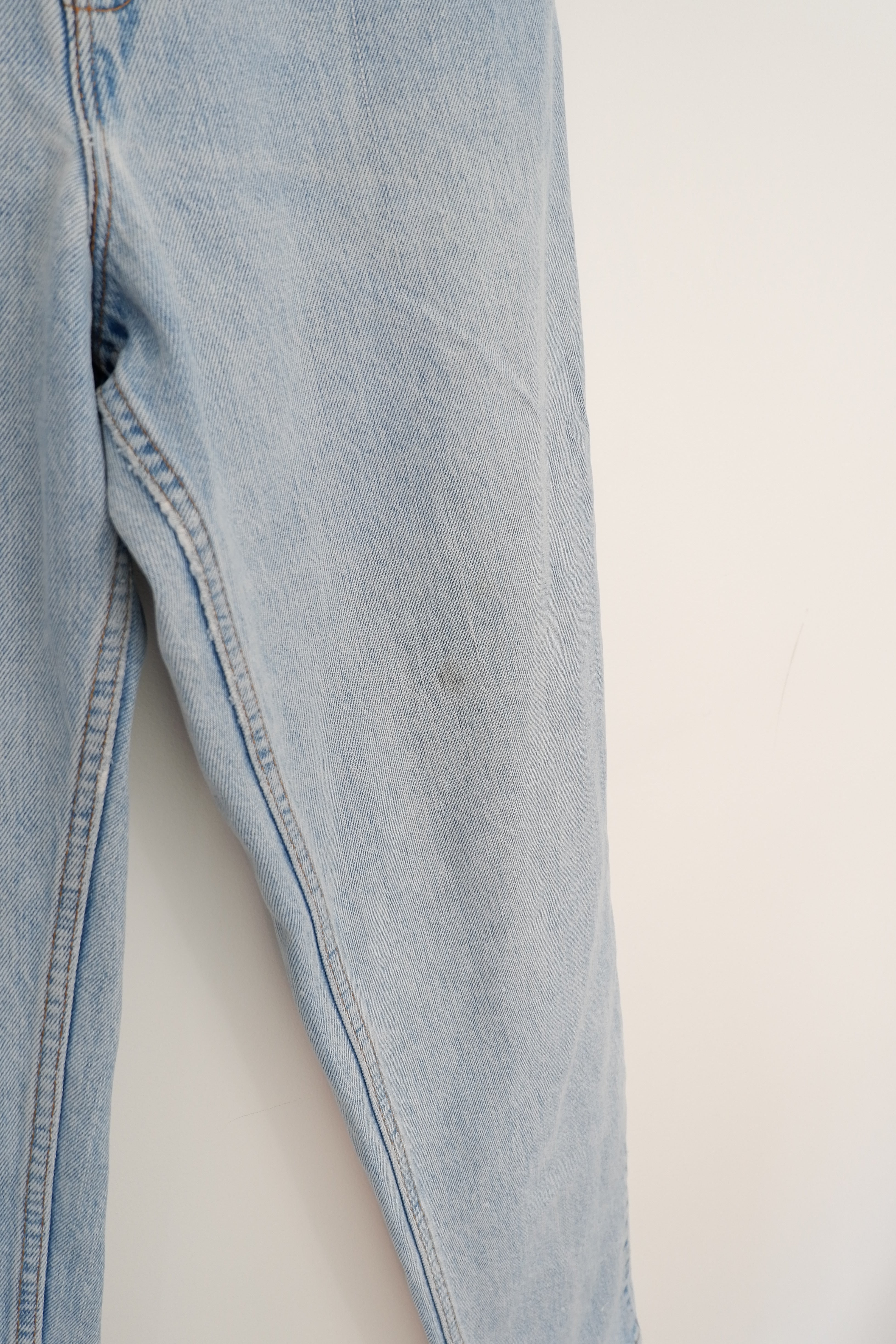 Levis Vintage 550 Relaxed Fit Tapered Leg Jeans - 30