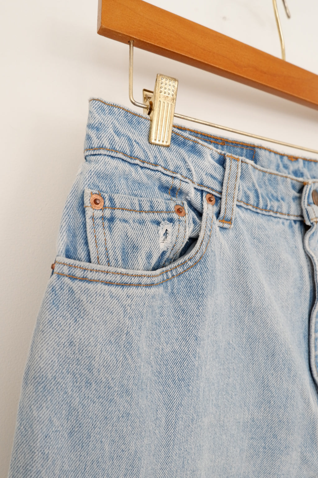 Levis Vintage 550 Relaxed Fit Tapered Leg Jeans - 30