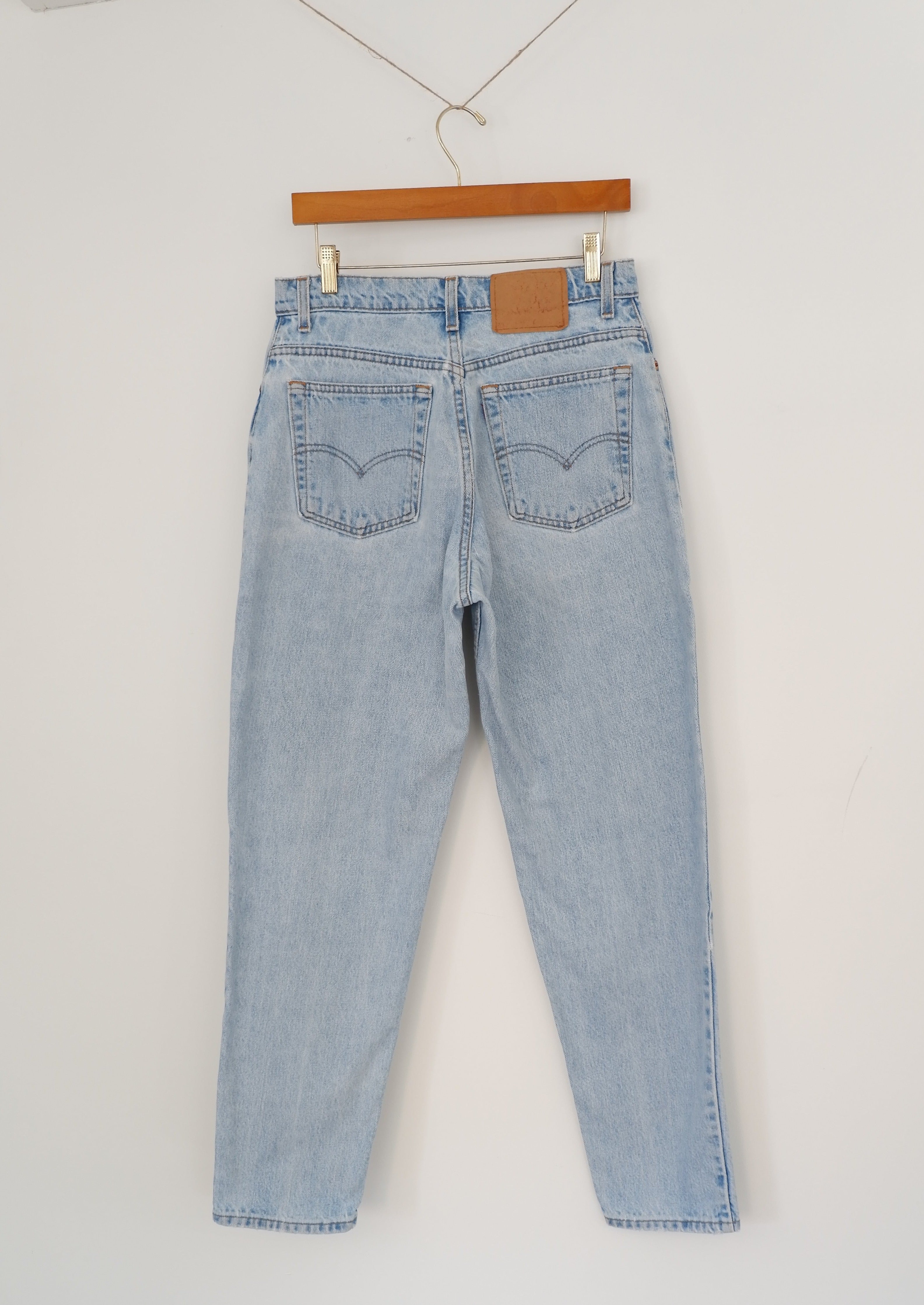 Levis Vintage 550 Relaxed Fit Tapered Leg Jeans - 30