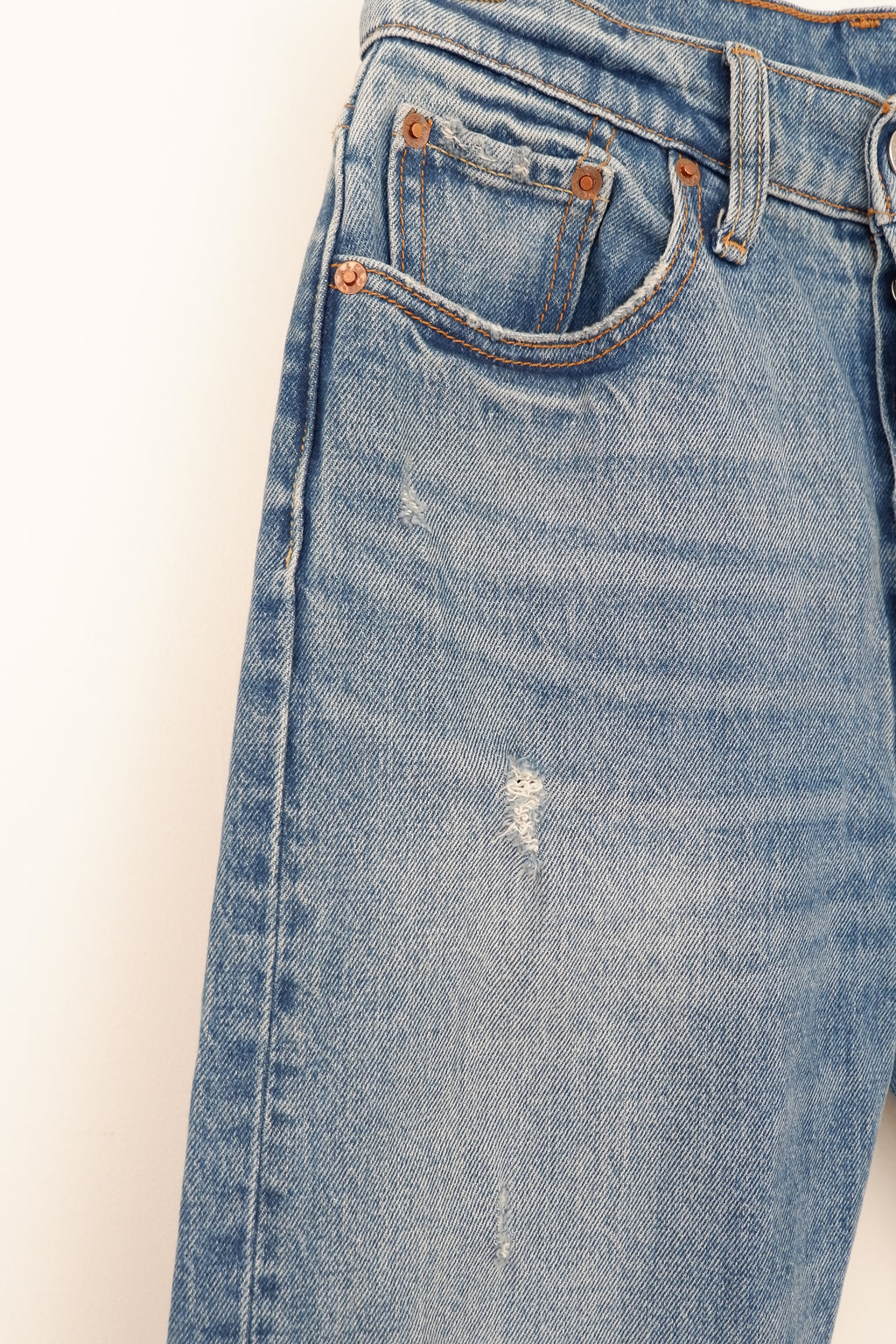 Levis 501 Medium Light Wash Skinny Jeans - 26