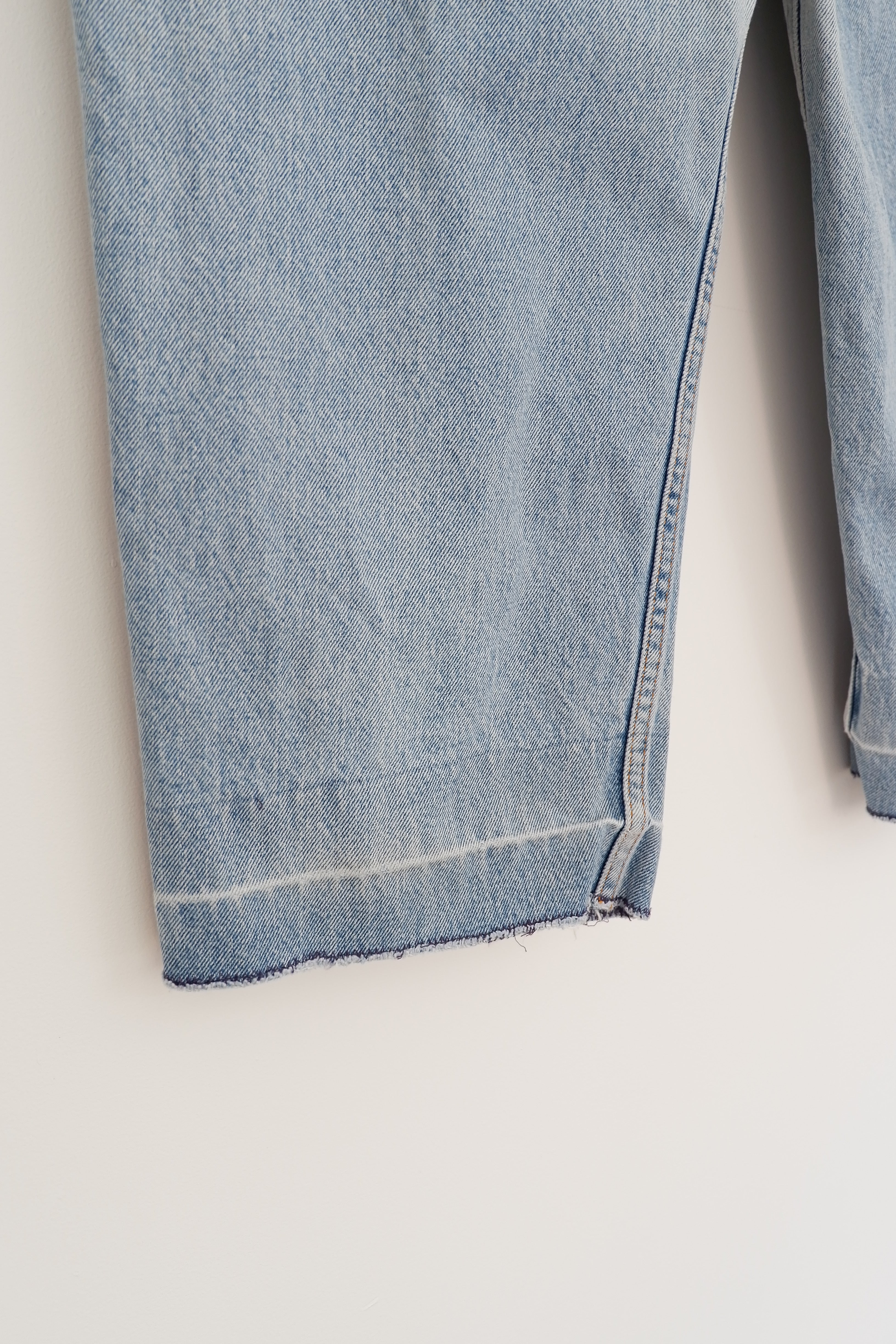 Levis Vintage 550 Light Wash Relaxed Fit Straight Leg Jeans - 40