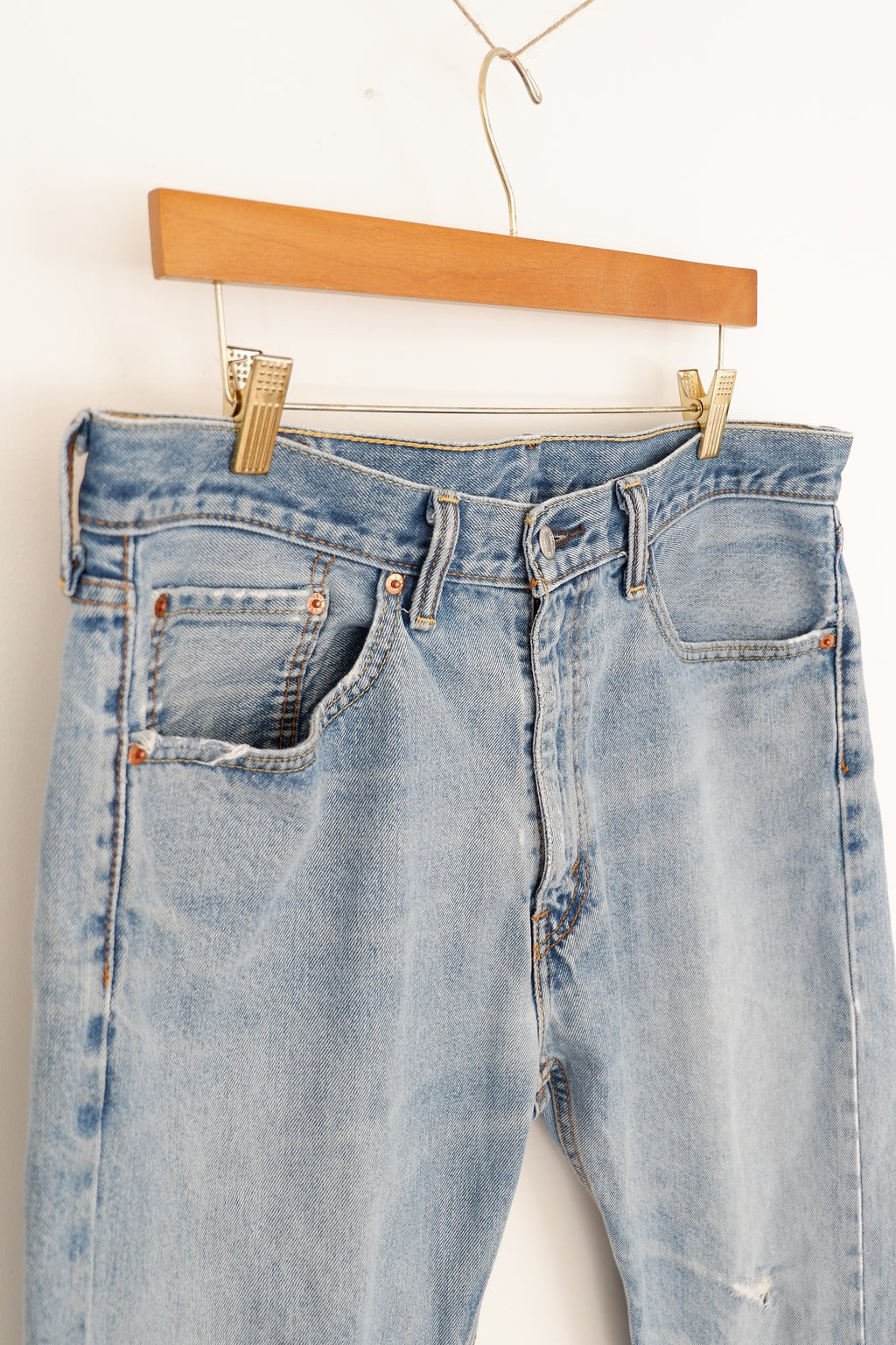 Levis 505 Light Wash Relaxed Fit Straight Leg Jeans - 36