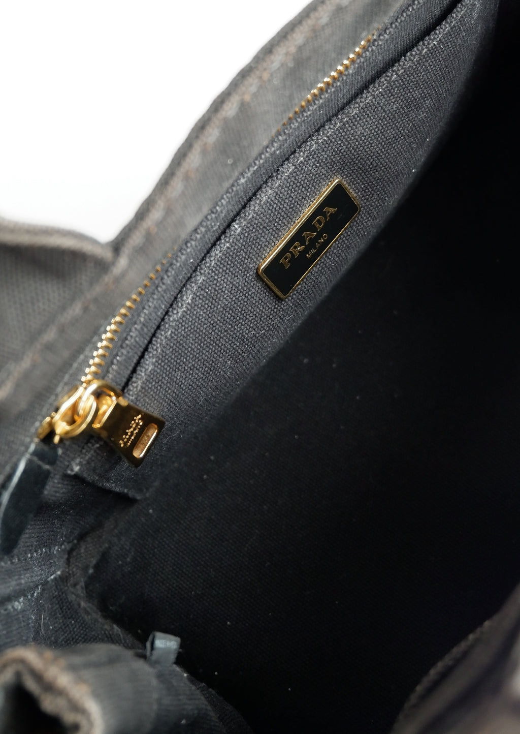 Sac bandoulière / cabas Prada Canapa en toile noire, authentique et d'occasion
