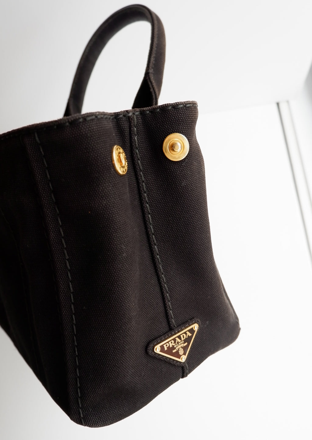 Sac bandoulière / cabas Prada Canapa en toile noire, authentique et d'occasion