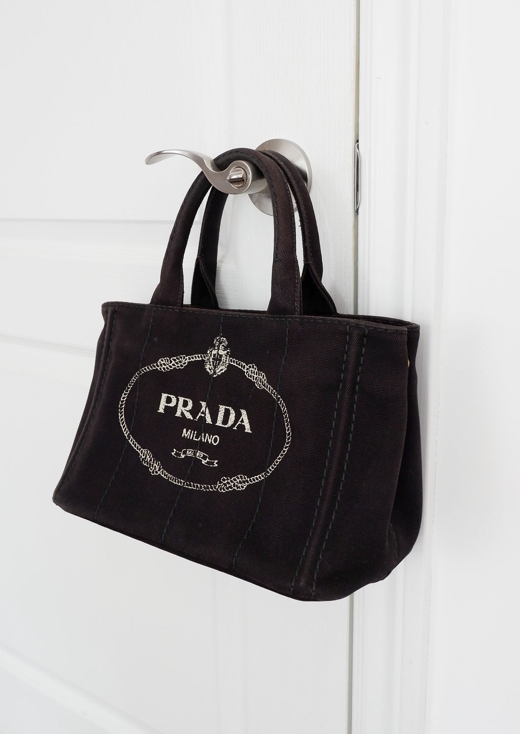 Sac bandoulière / cabas Prada Canapa en toile noire, authentique et d'occasion