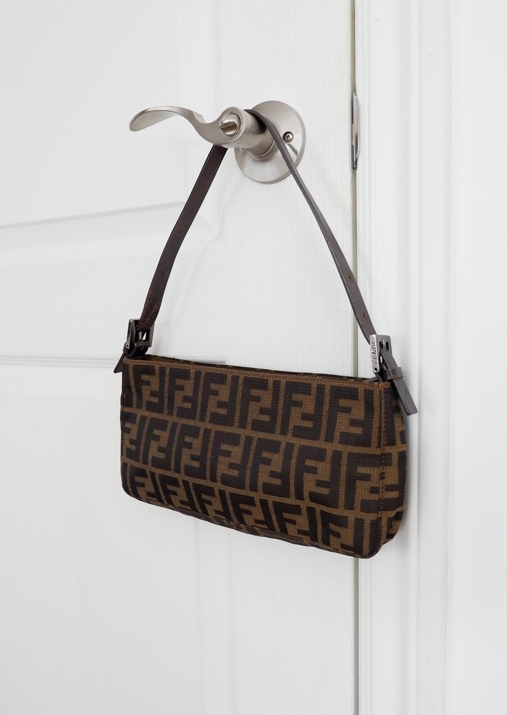Sac bandoulière Fendi Zucca vintage authentique d'occasion