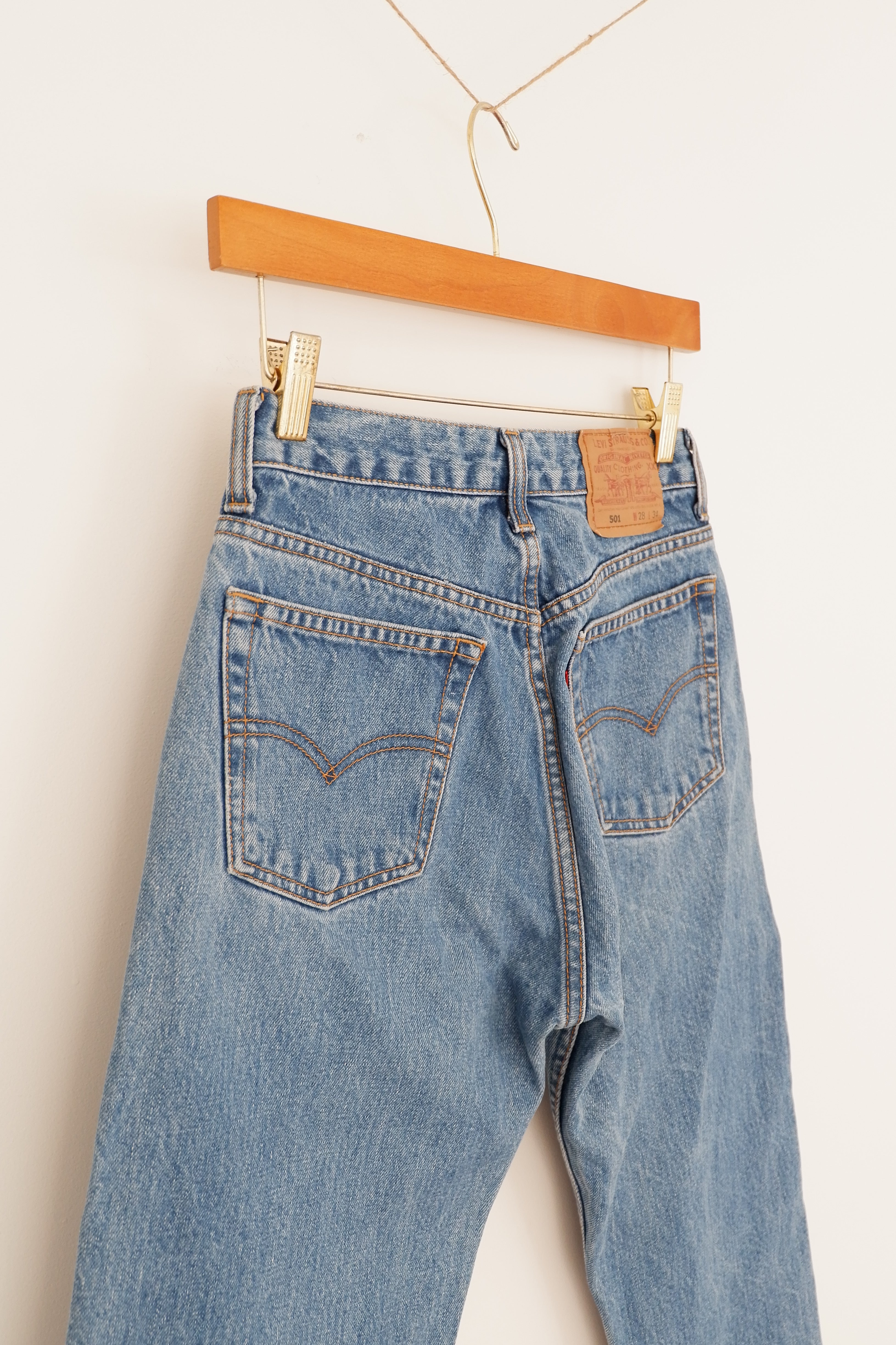 Levis 501 Vintage Medium Wash Straight Leg Jeans - 26