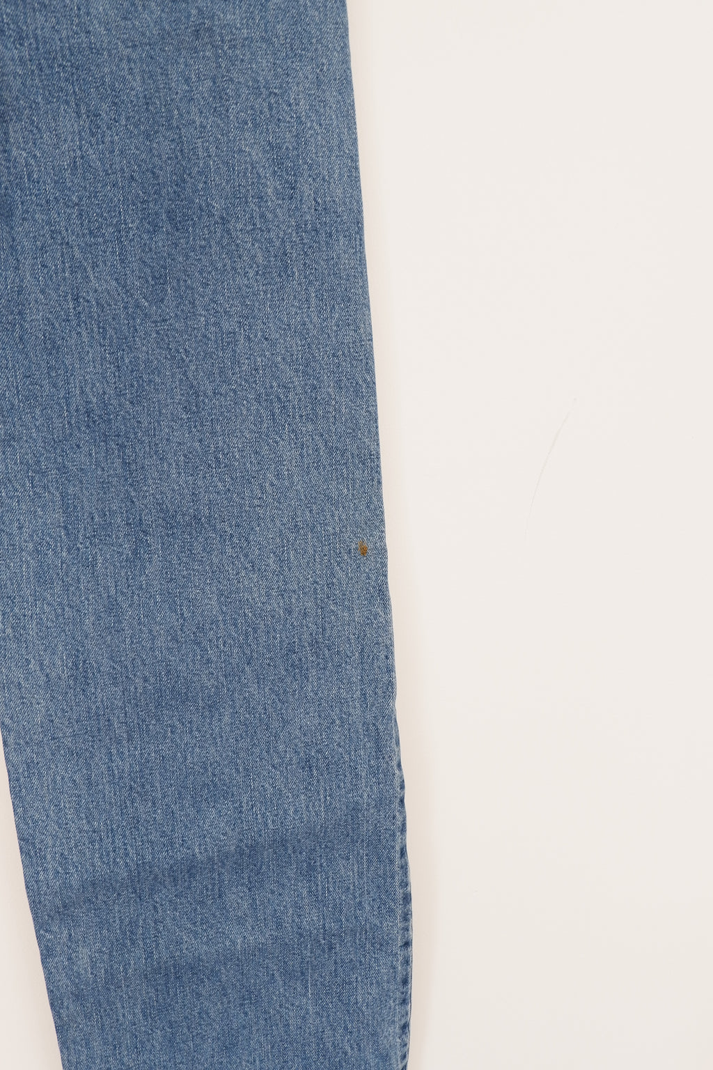 Levis 501 Medium Wash Relaxed Fit Straight Leg Jeans - 34