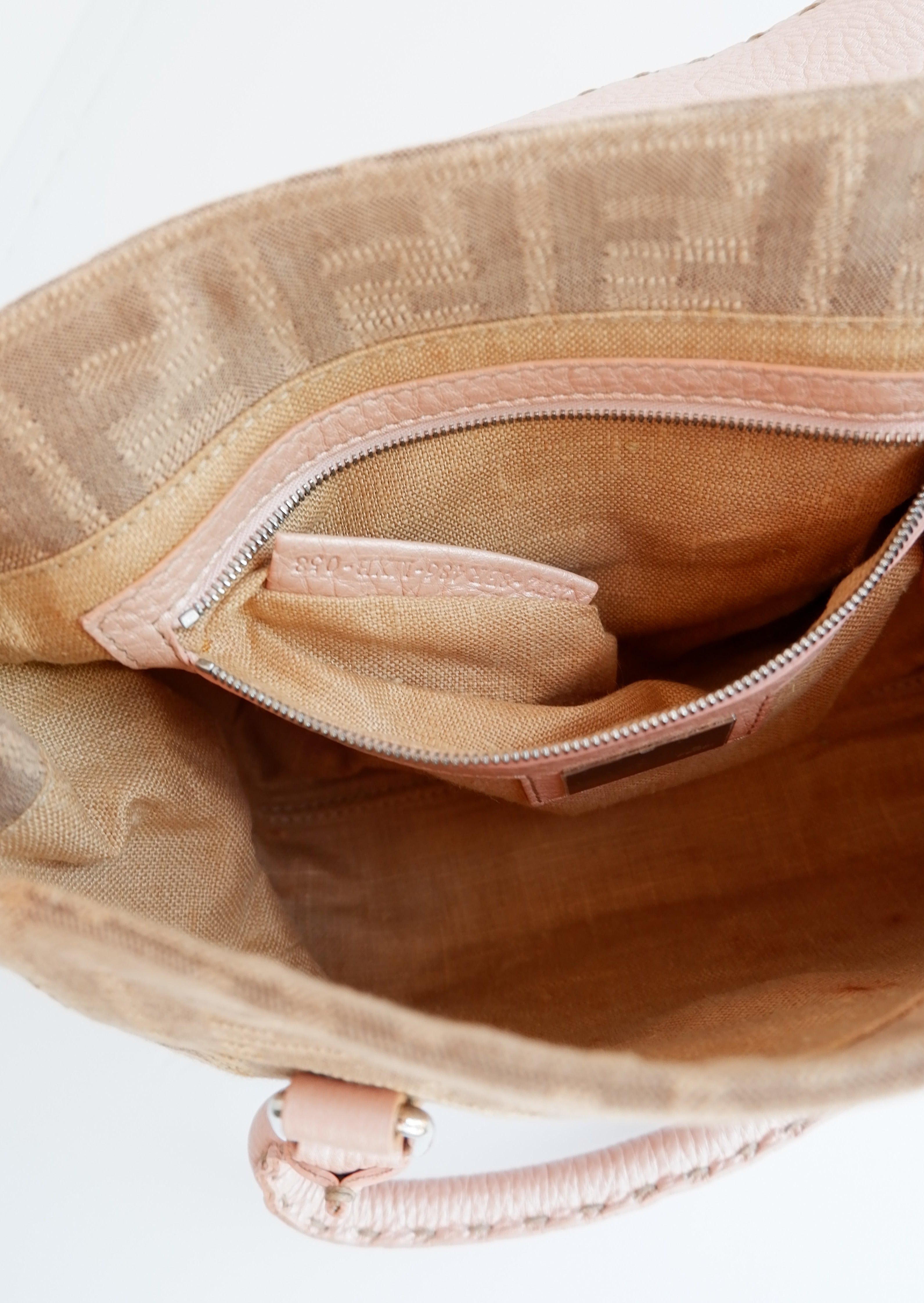 Sac à main Fendi Zucca rose authentique d'occasion