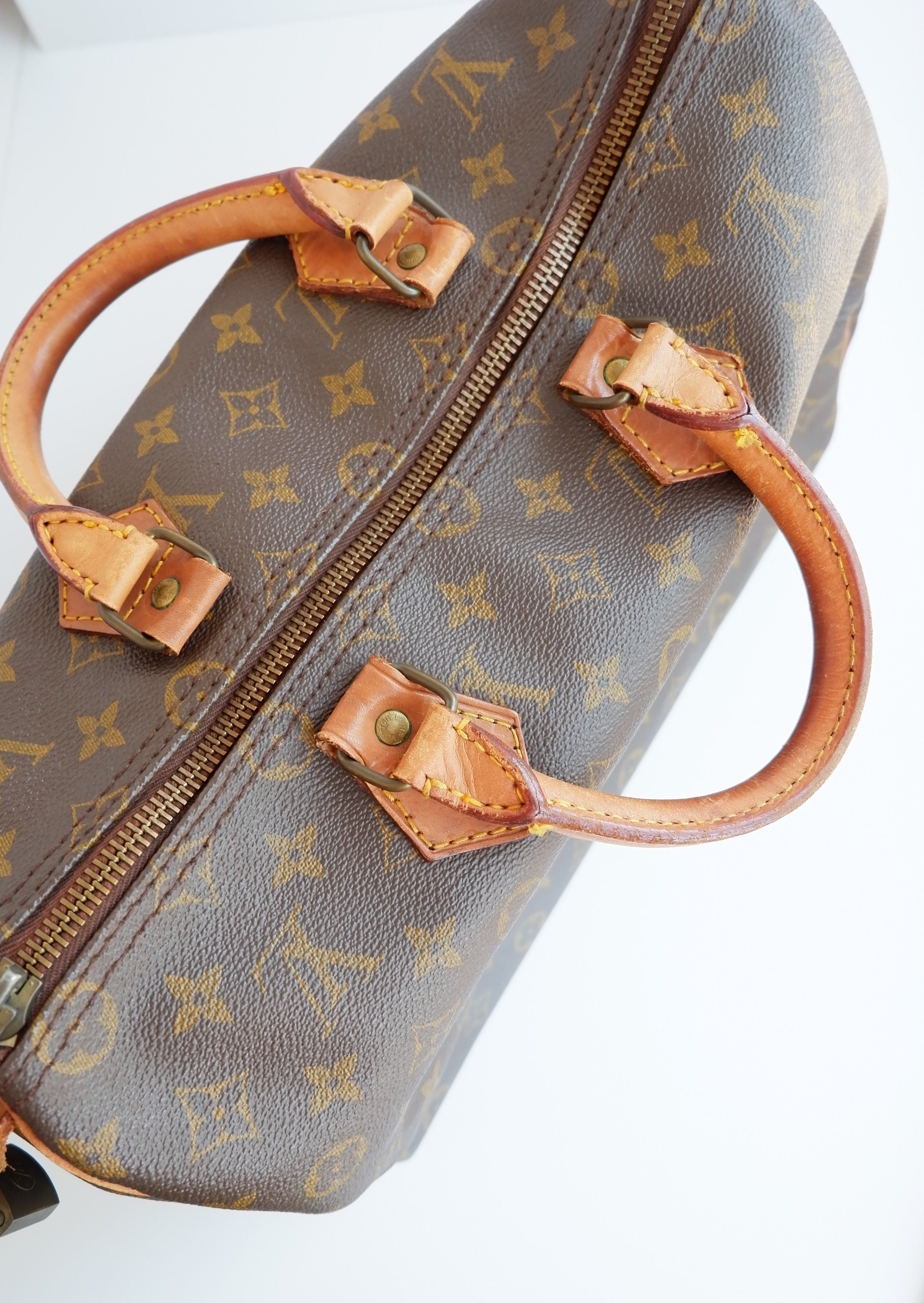 Authentique Sac Vintage d'occasion Louis Vuitton Monogram Speedy 35