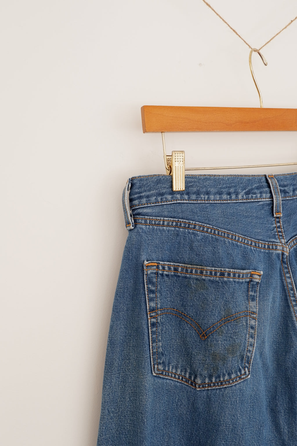 Levis 501 Medium Wash Regular Fit Jeans - 34