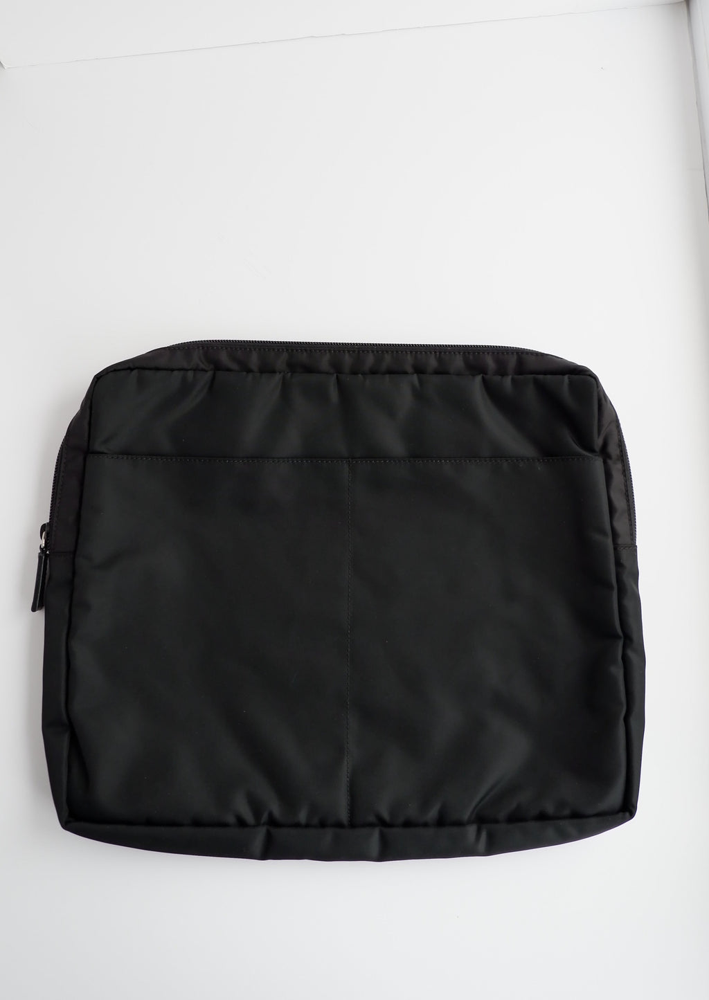 Authentique Sacoche/Pochette pour Ordinateur Portable en Nylon Noir Prada d'occasion