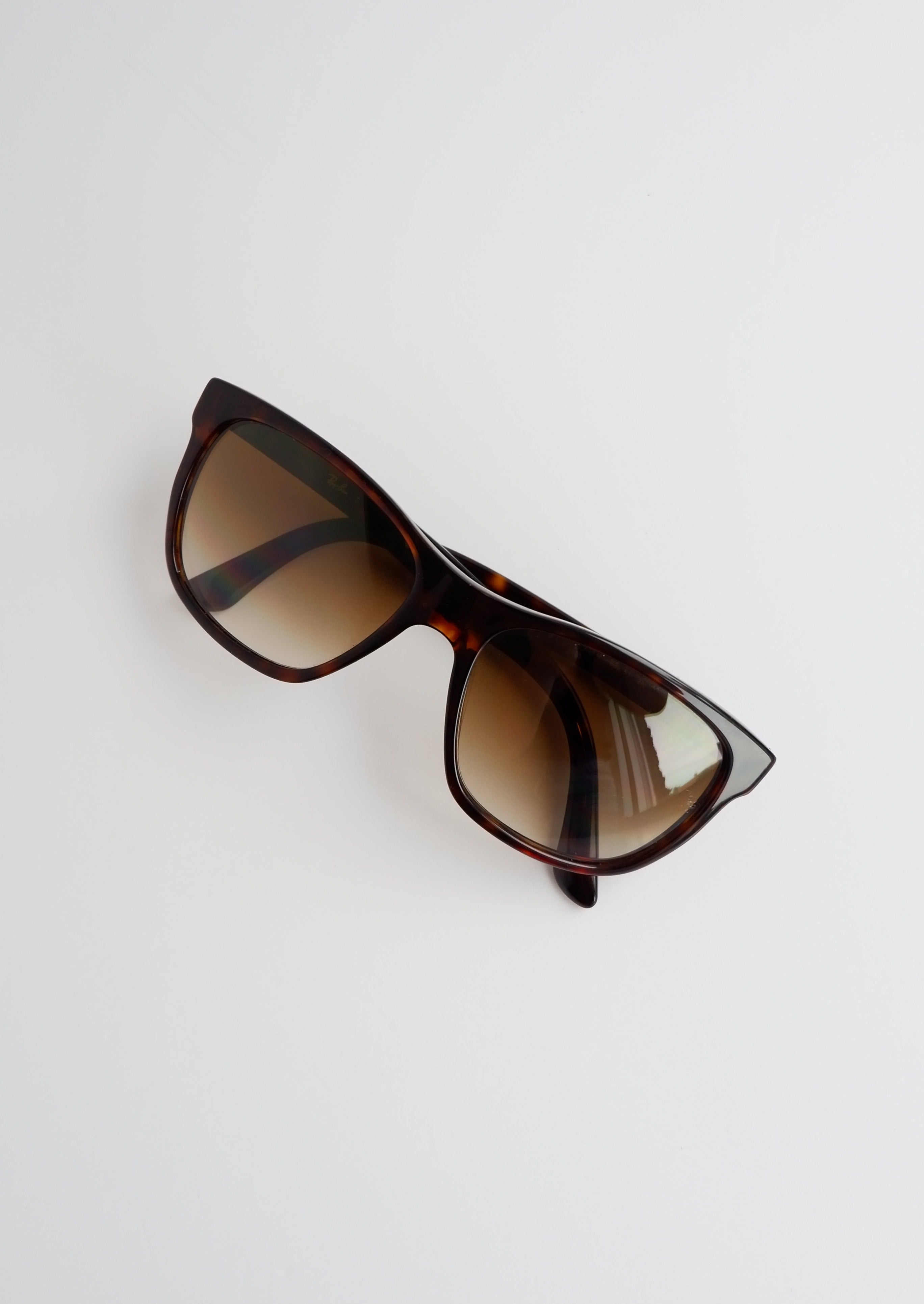 Authentiques lunettes de soleil Ray Ban écaille de tortue marron d'occasion