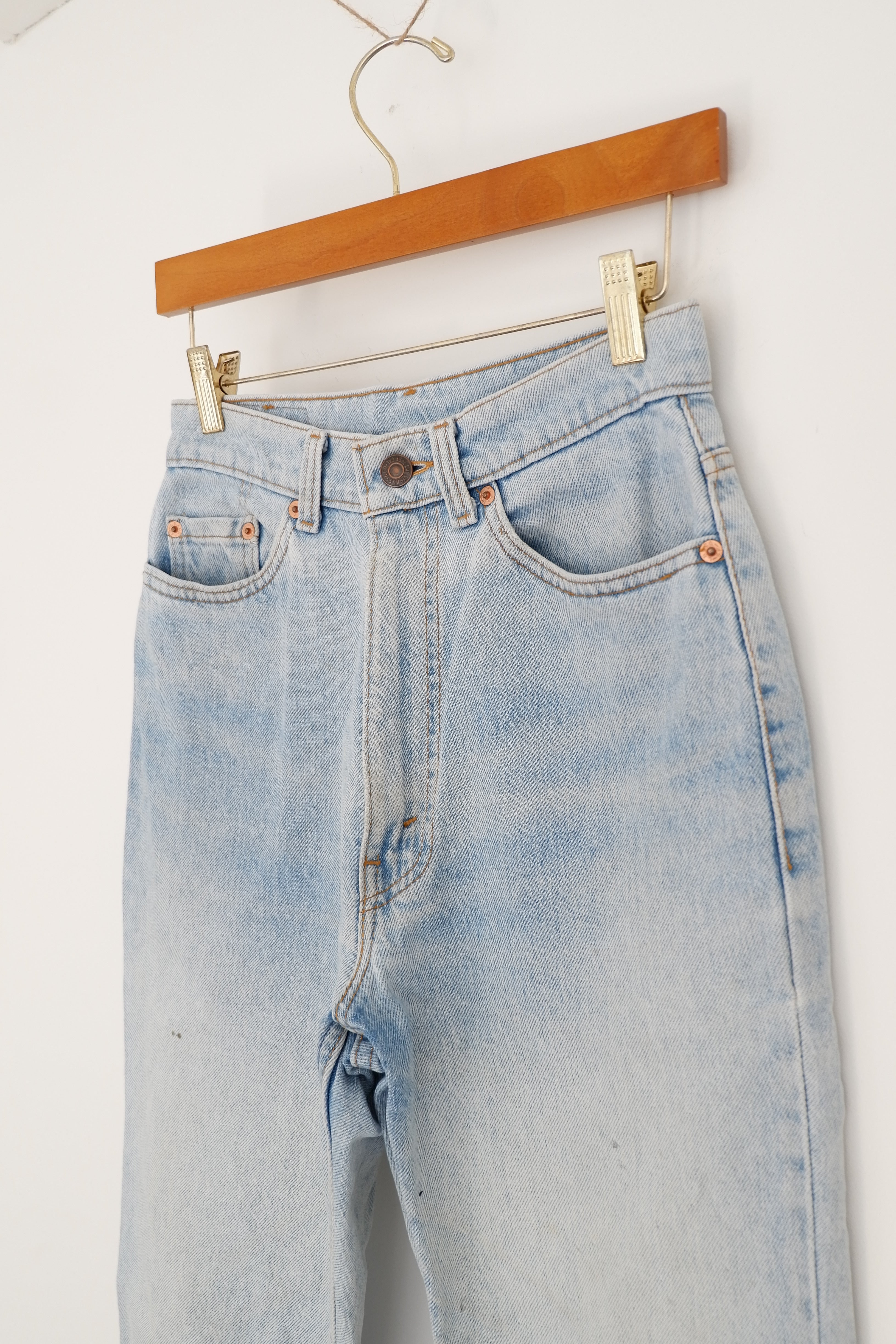 Levis Vintage Light Wash Straight Leg Jeans - 26