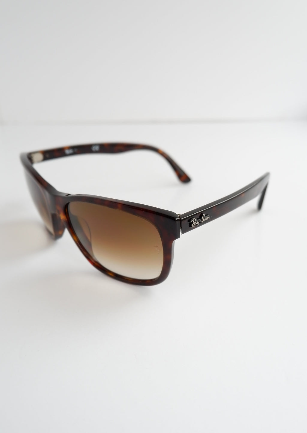 Authentiques lunettes de soleil Ray Ban écaille de tortue marron d'occasion