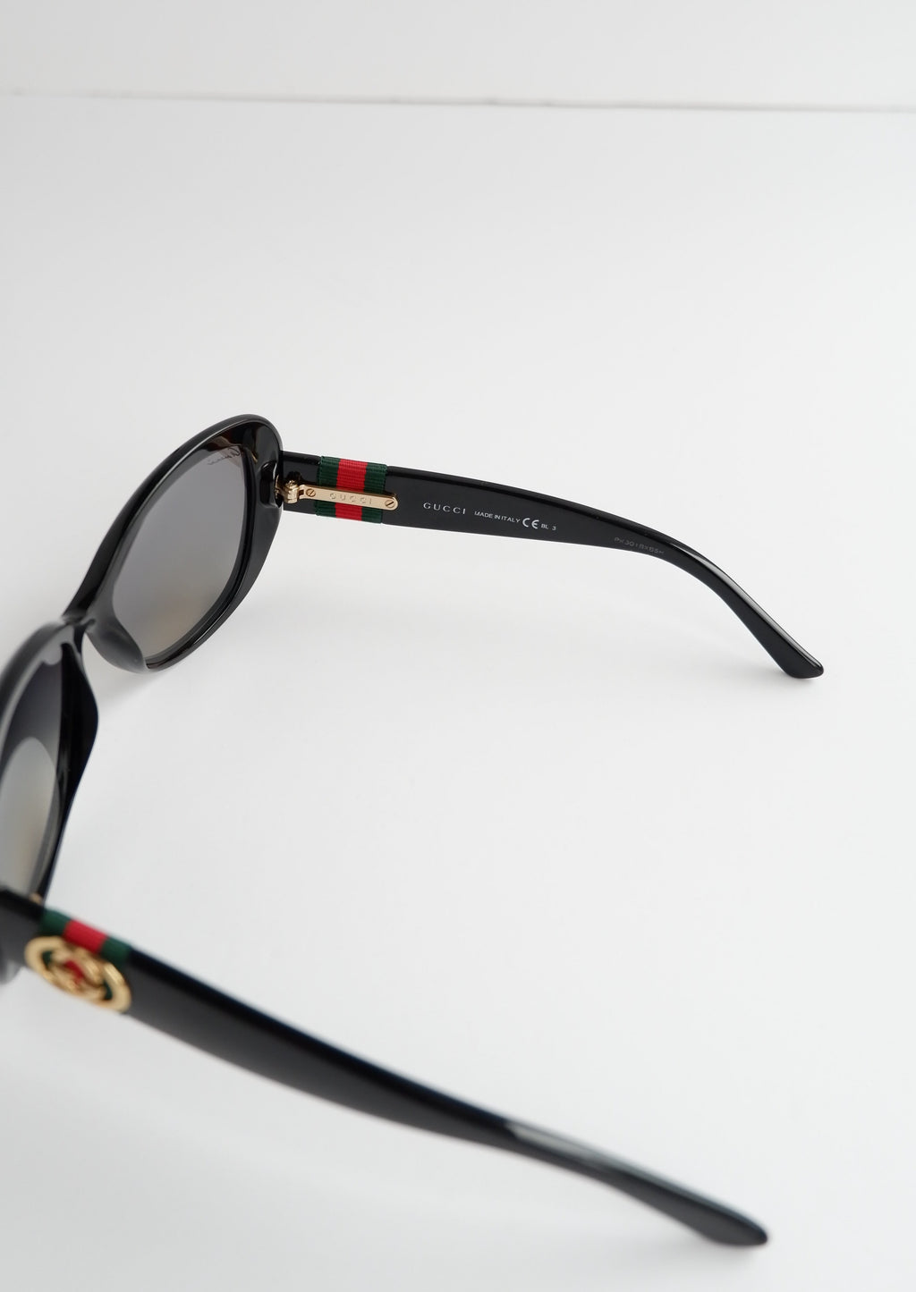 Authentiques lunettes de soleil polarisées Gucci noires à monture carrée, d'occasion