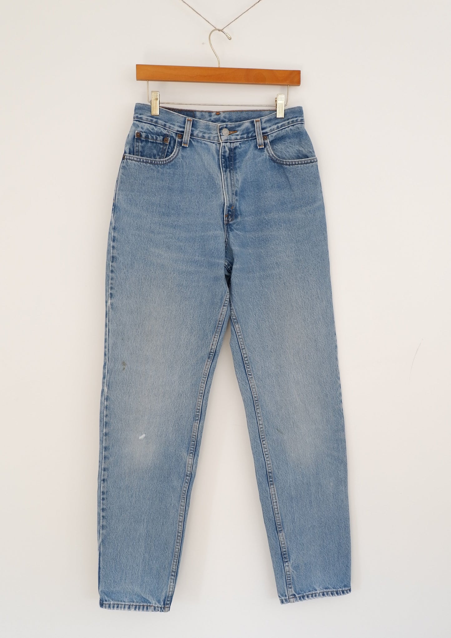 Levis 550 Medium Wash Relaxed Fit - 27