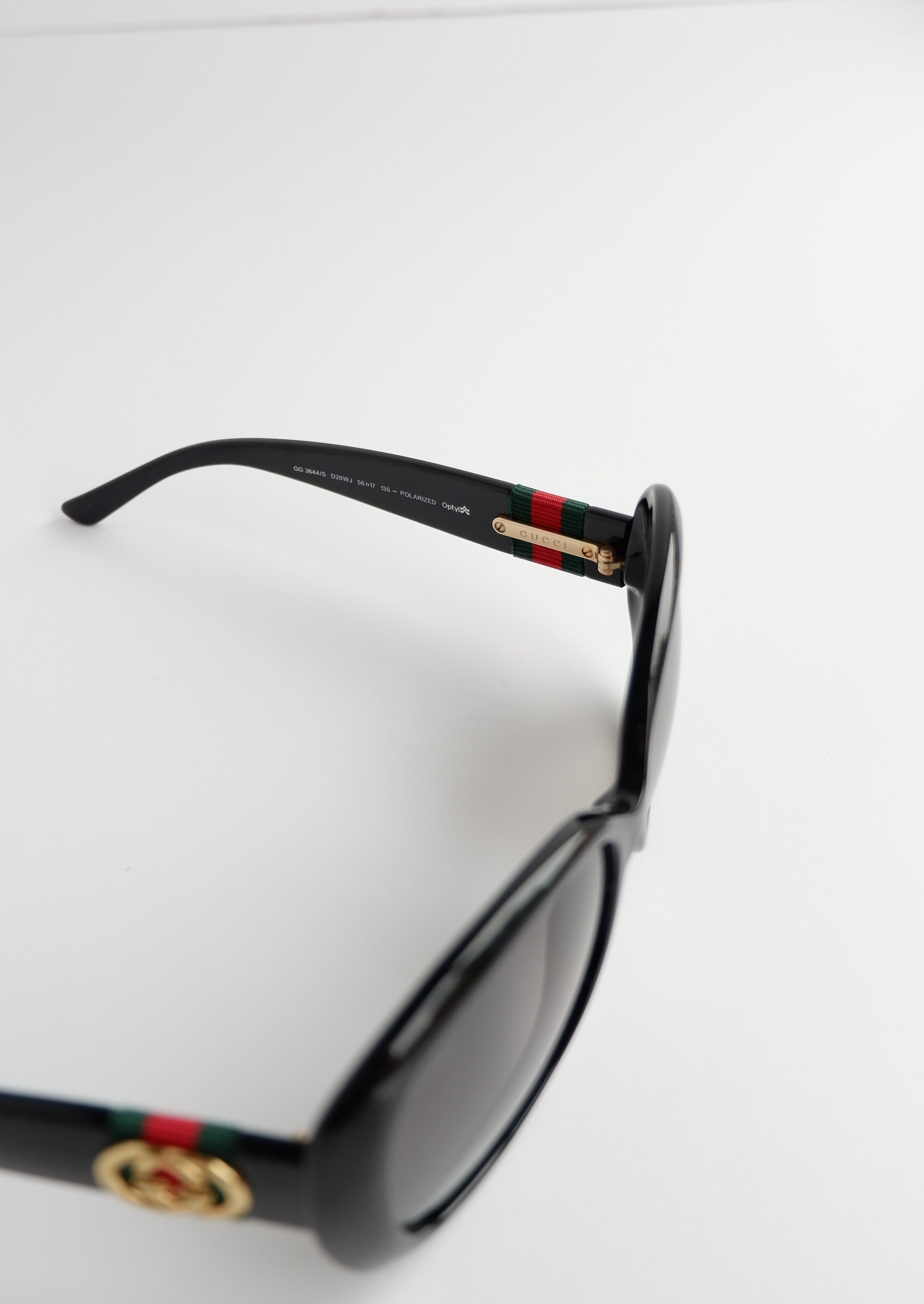 Authentiques lunettes de soleil polarisées Gucci noires à monture carrée, d'occasion