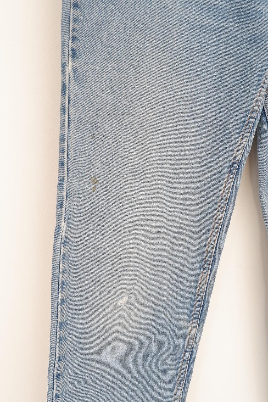 Levis 550 Medium Wash Relaxed Fit - 27