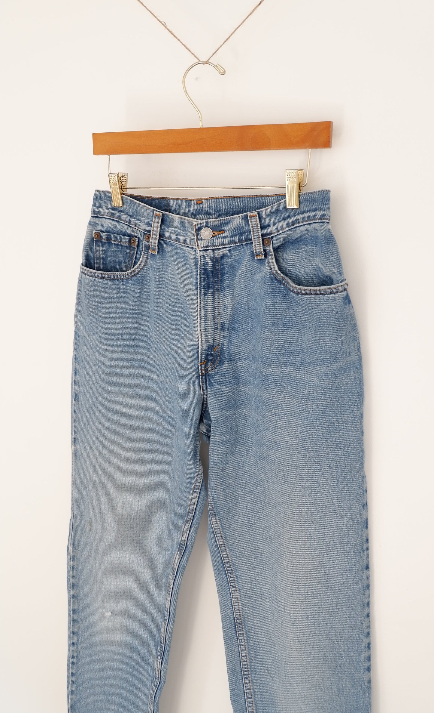 Levis 550 Medium Wash Relaxed Fit - 27