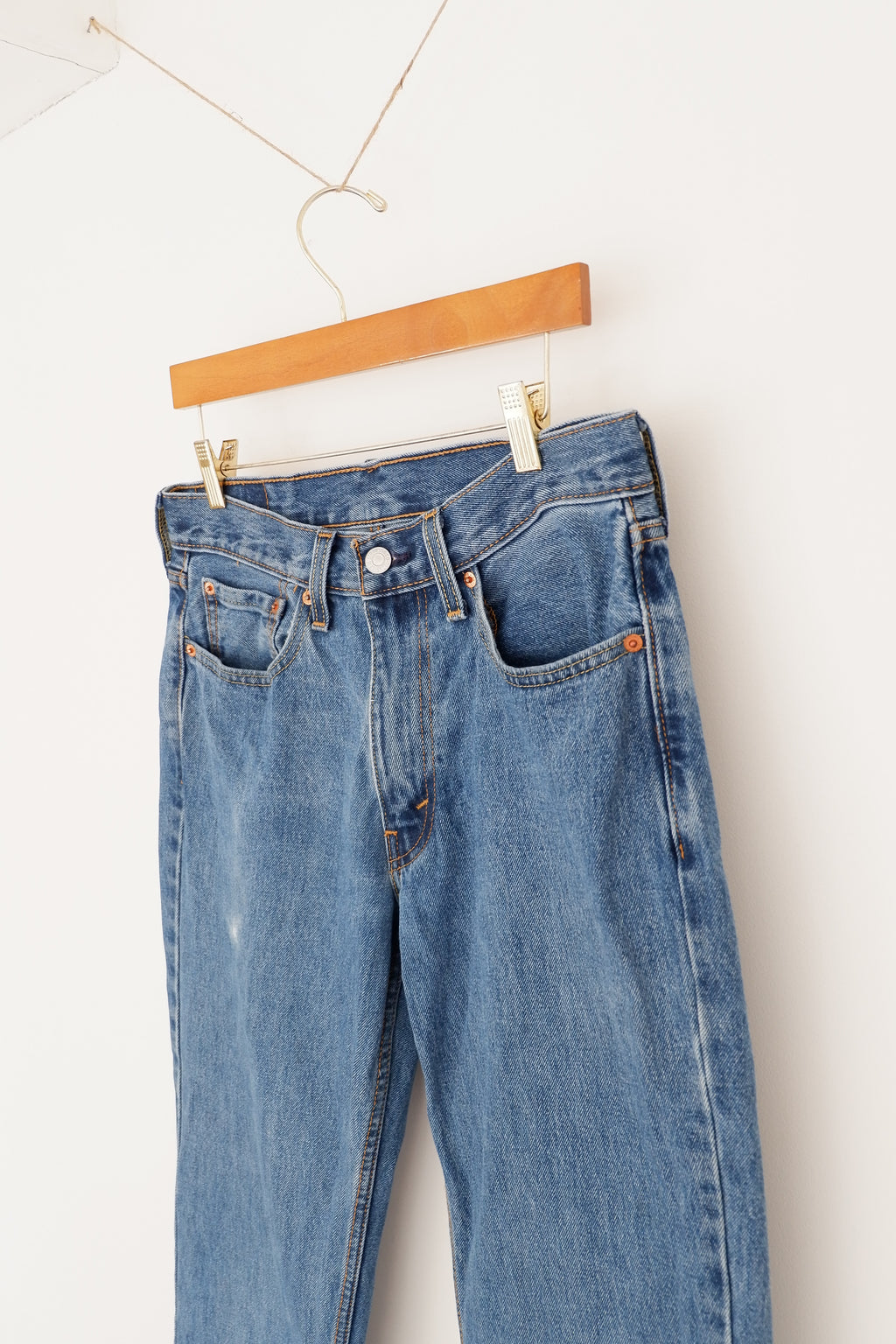 Levis 550 Jean coupe classique à lavage moyen clair - 31