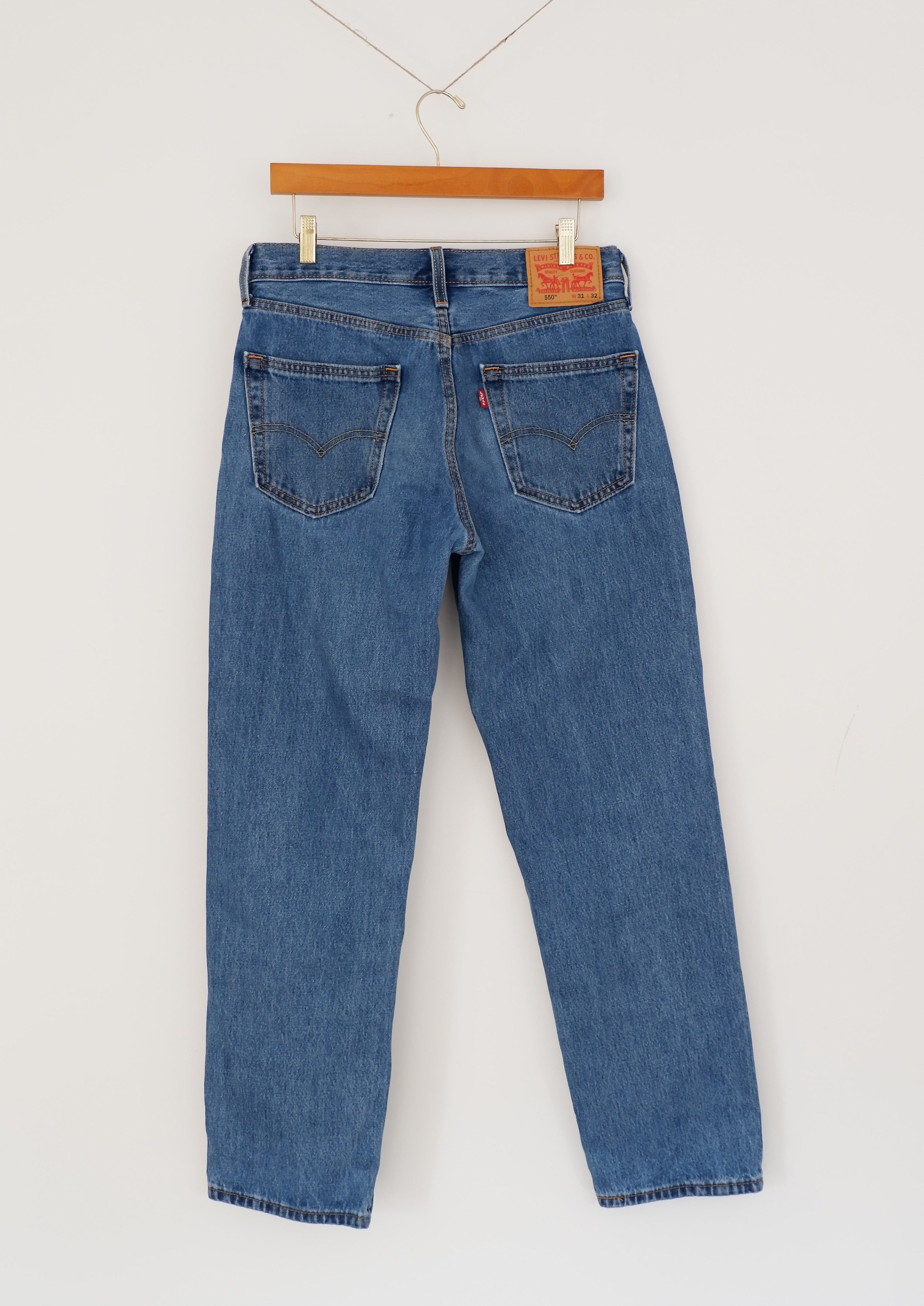 Levis 550 Jean coupe classique à lavage moyen clair - 31