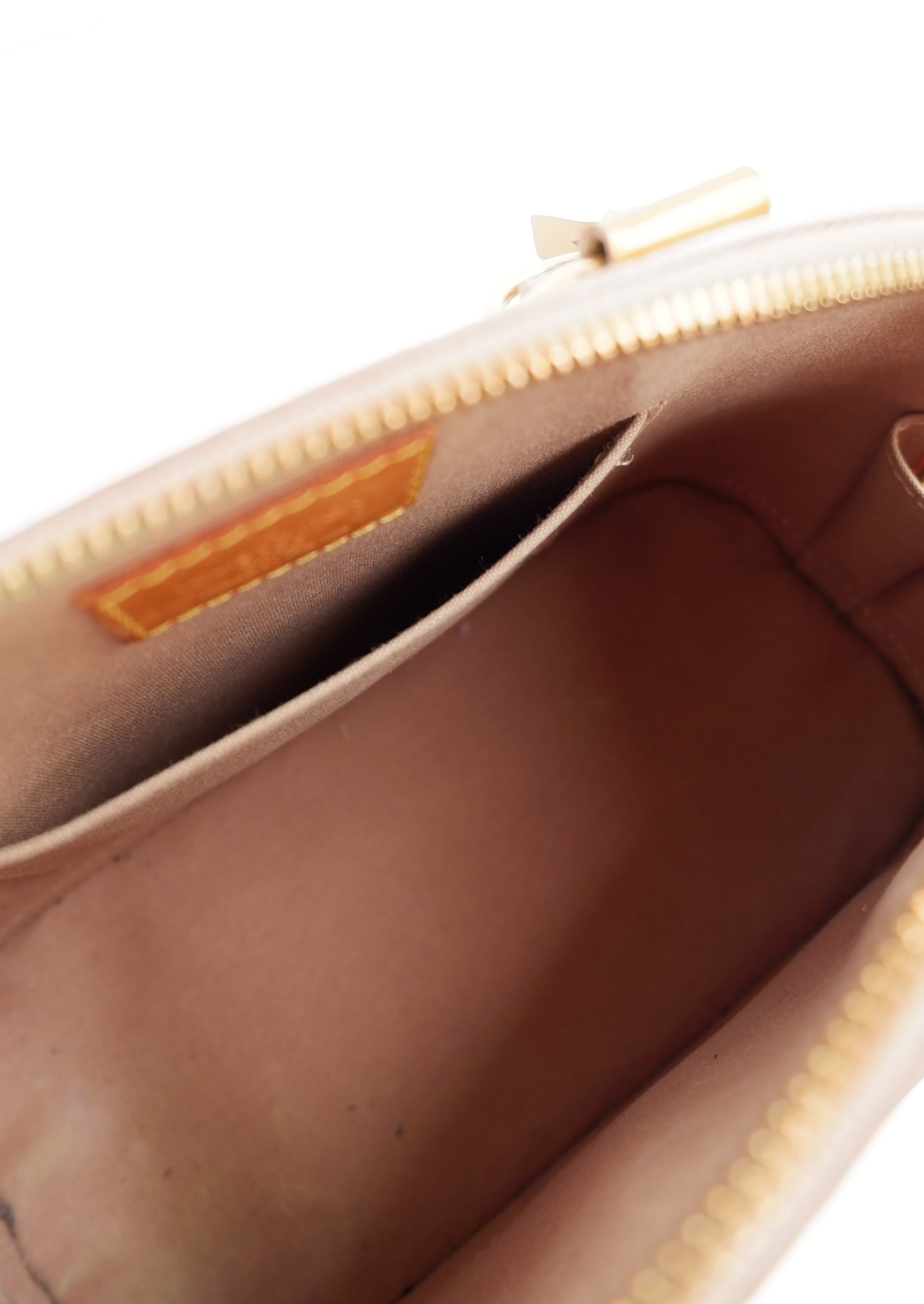 Authentique sac Louis Vuitton Monogram Gold Vernis Alma BB d'occasion