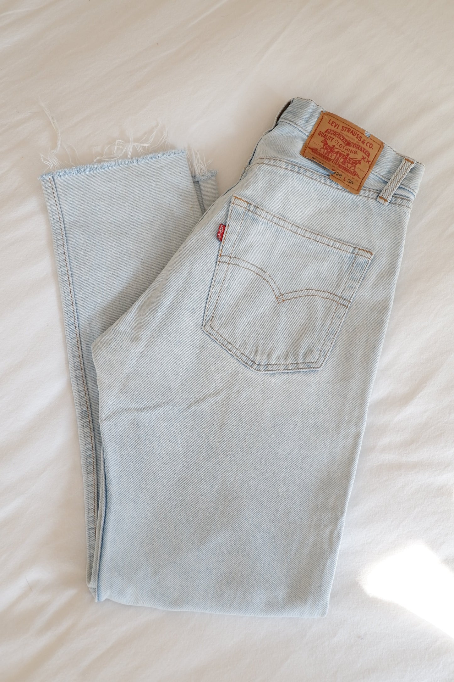 Levis 501 XX Light Wash Relaxed Fit Jeans - 28