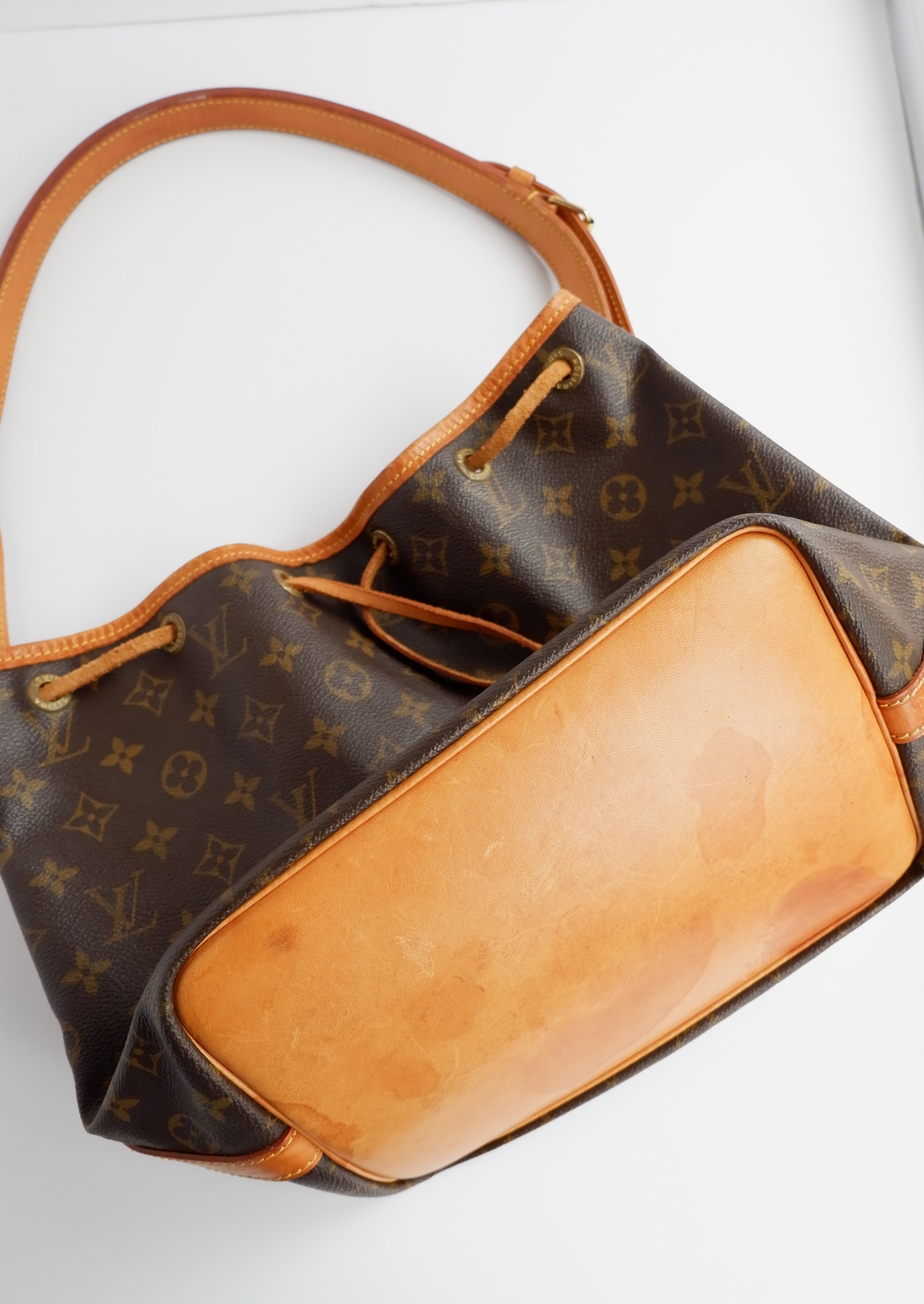 Authentique sac à bandoulière Louis Vuitton Monogram Petit Noe Vintage d'occasion