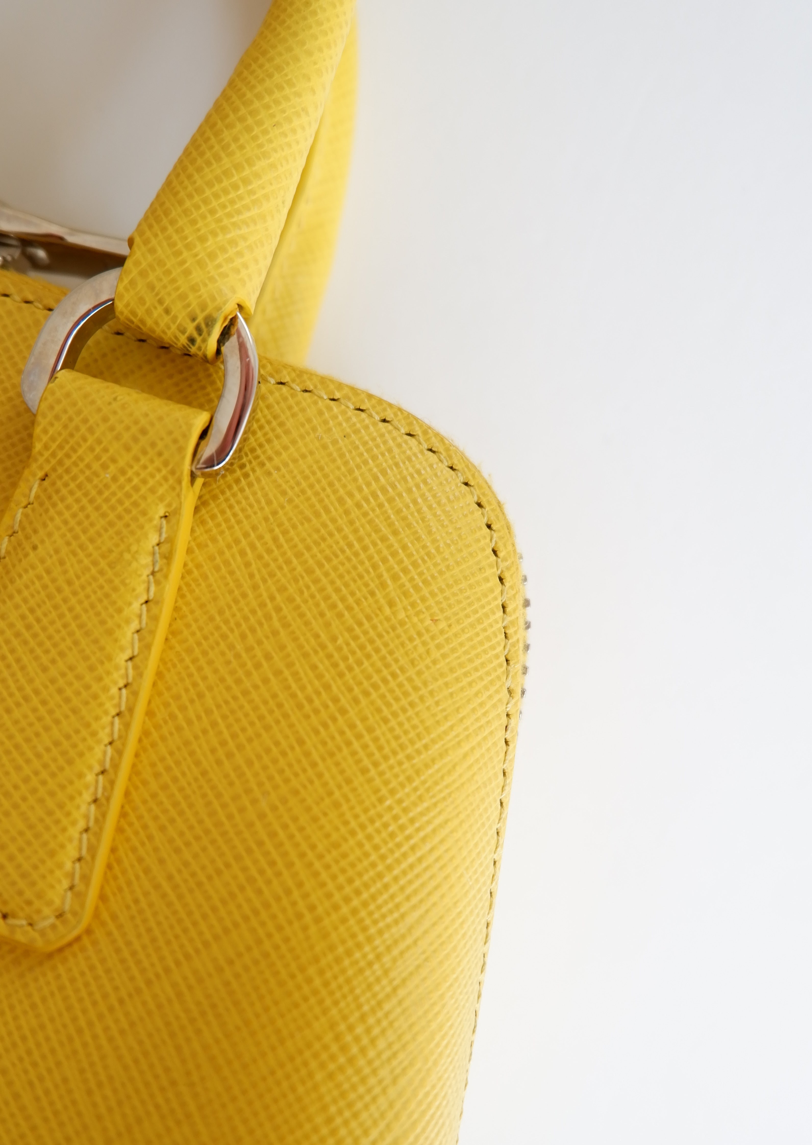 Sac à main Prada Saffiano Promenade jaune d'occasion authentique