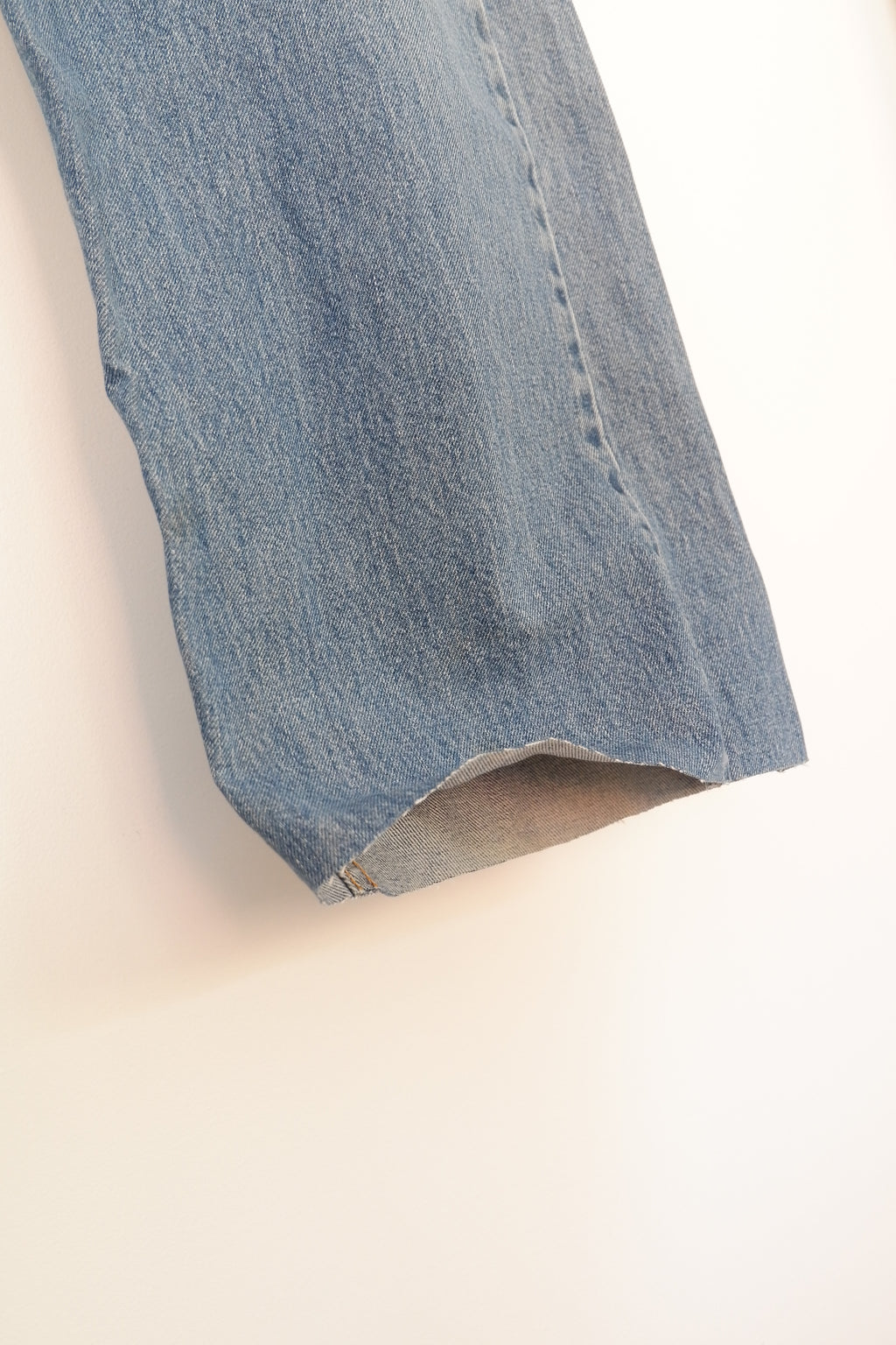 Levis 505 Medium Wash Regular Fit Jeans - 42 in
