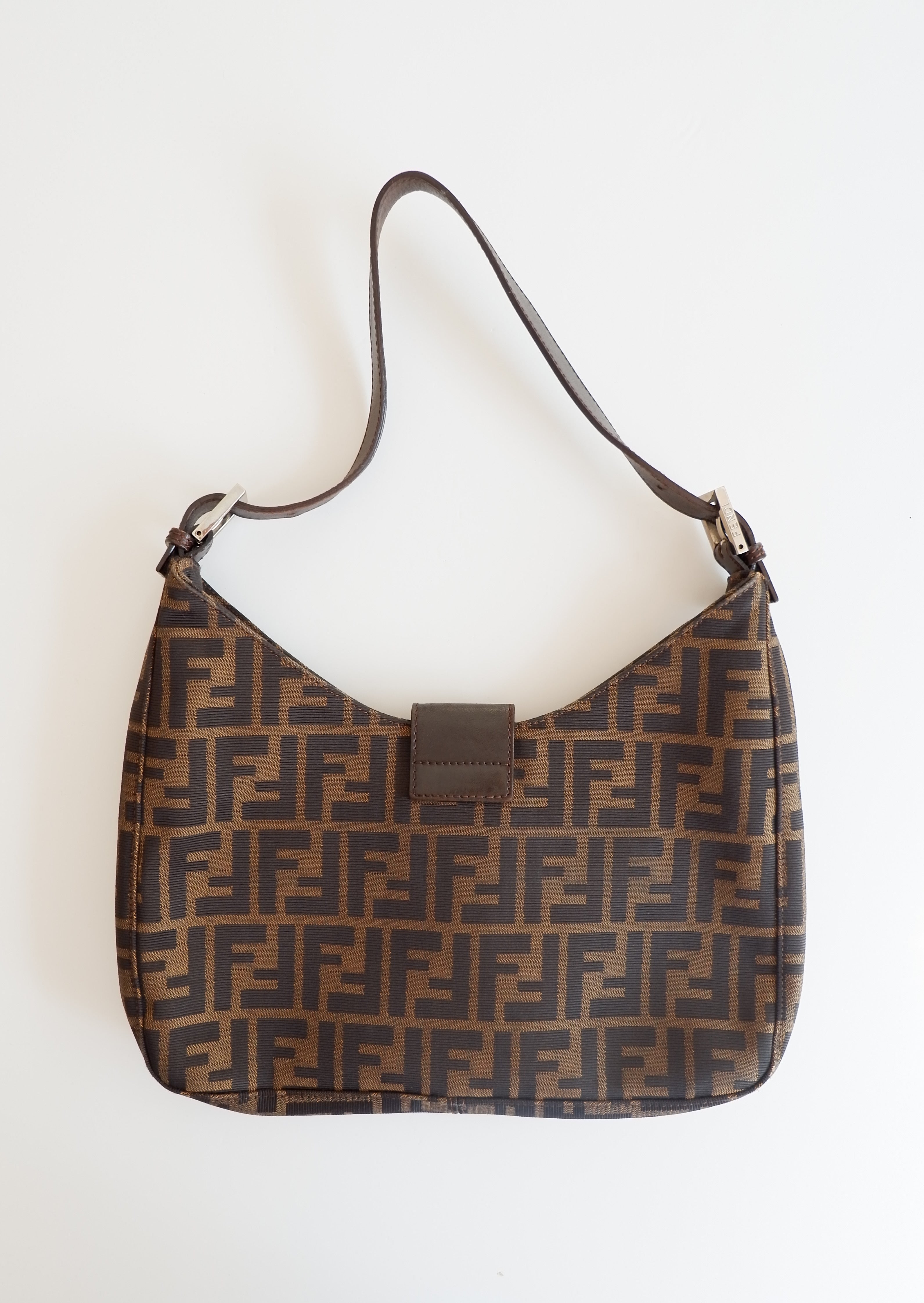 Sac porté épaule Fendi Zucca Hobo authentique d'occasion
