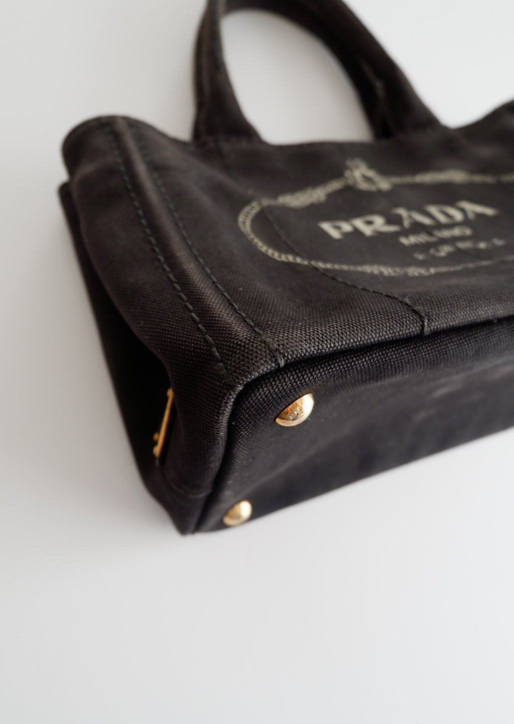 Authentique Sac Cabas Prada Canapa en Toile Noire d'Occasion