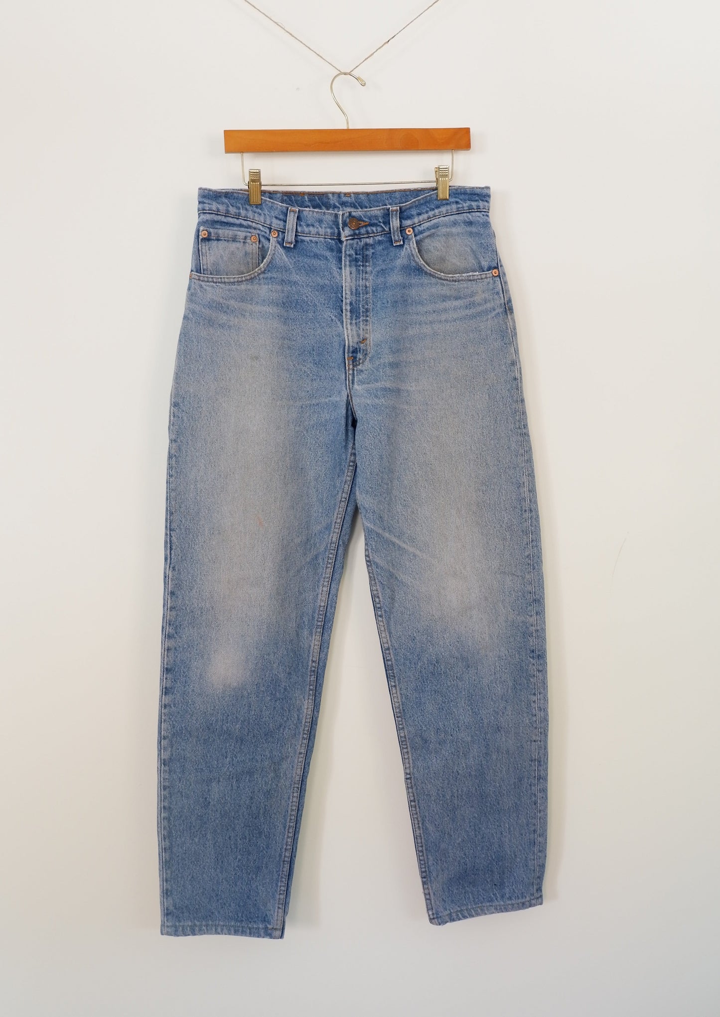 Levis 550 Medium Wash Relaxed Fit - 34