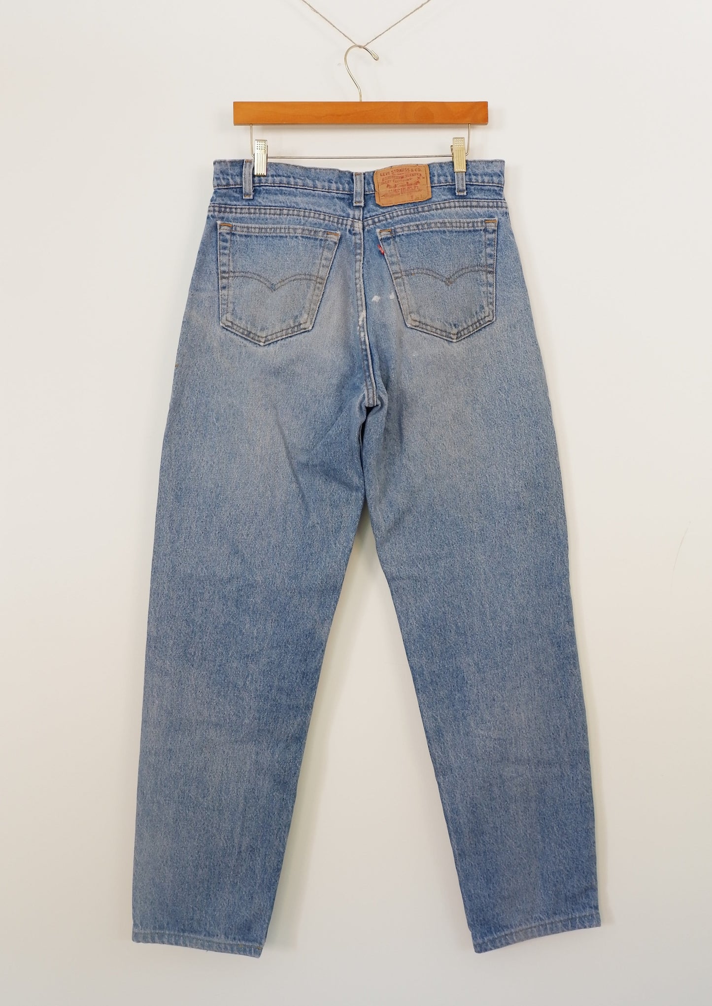 Levis 550 Medium Wash Relaxed Fit - 34