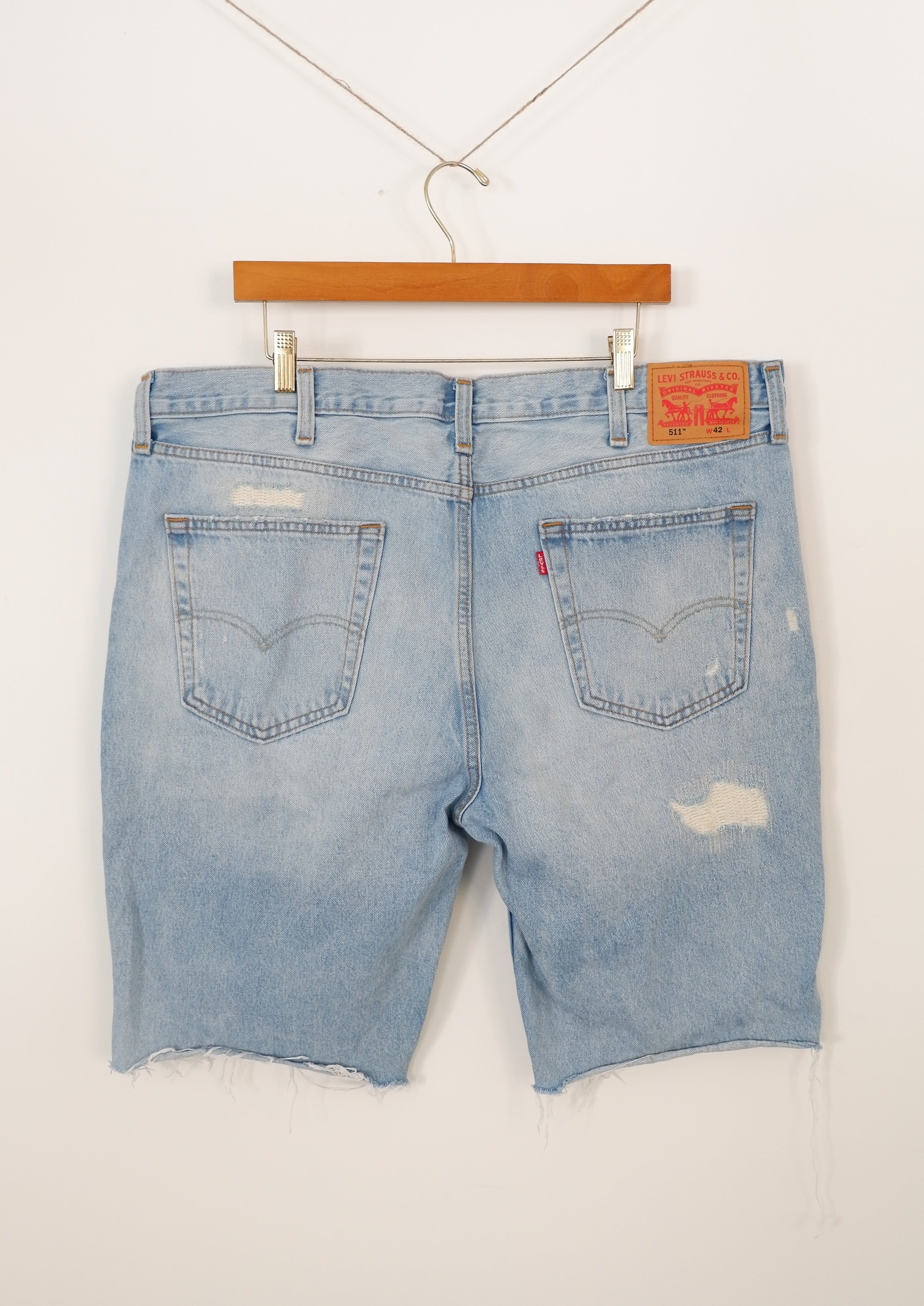 Levis 511 Light Wash Ripped Jean Short - 42