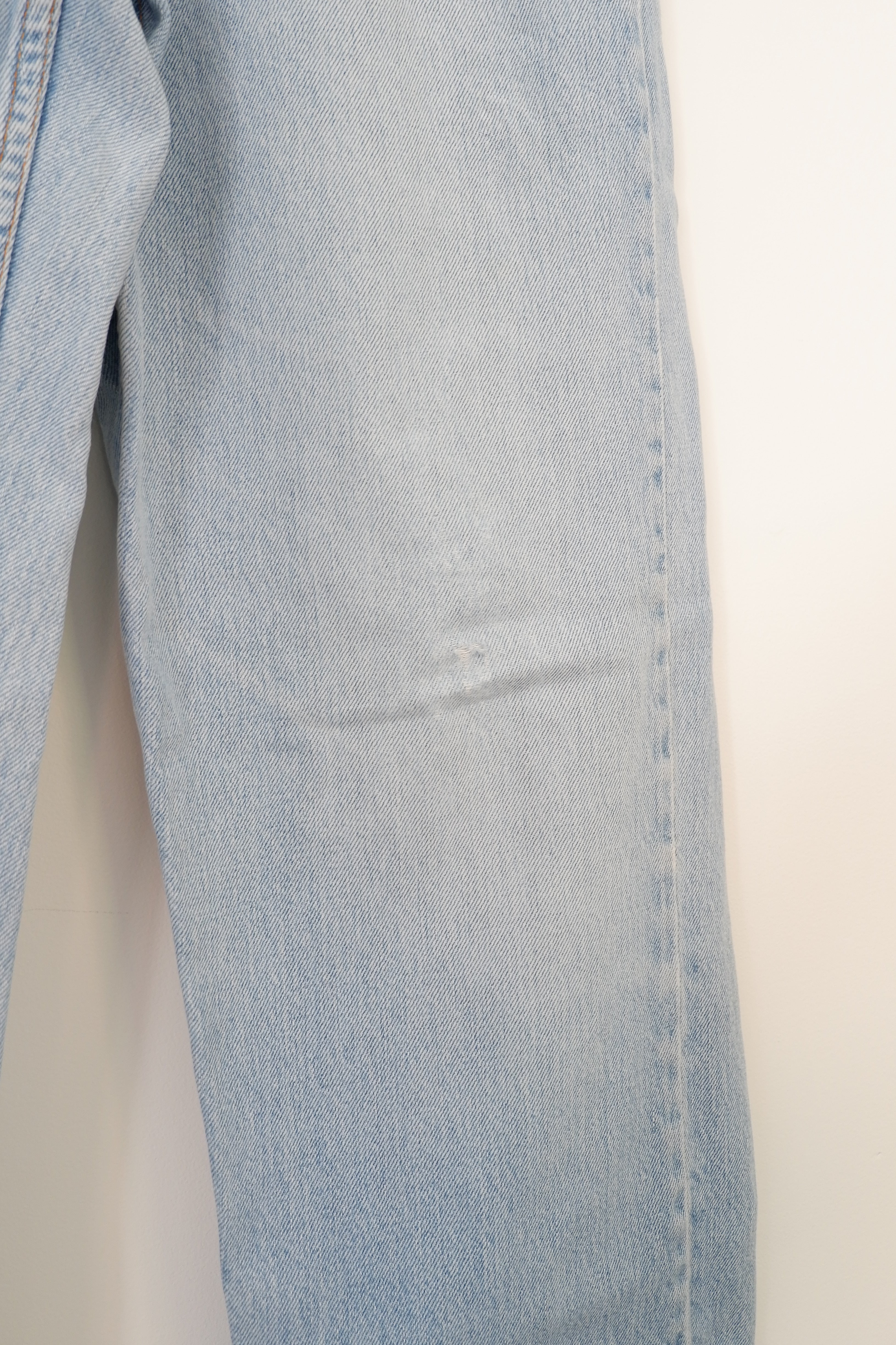 Levis Vintage 550 Relaxed Fit Light Wash Jeans - 36